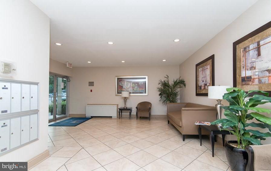 THE FAIRMONT 5601 CONDO - Residential Lease