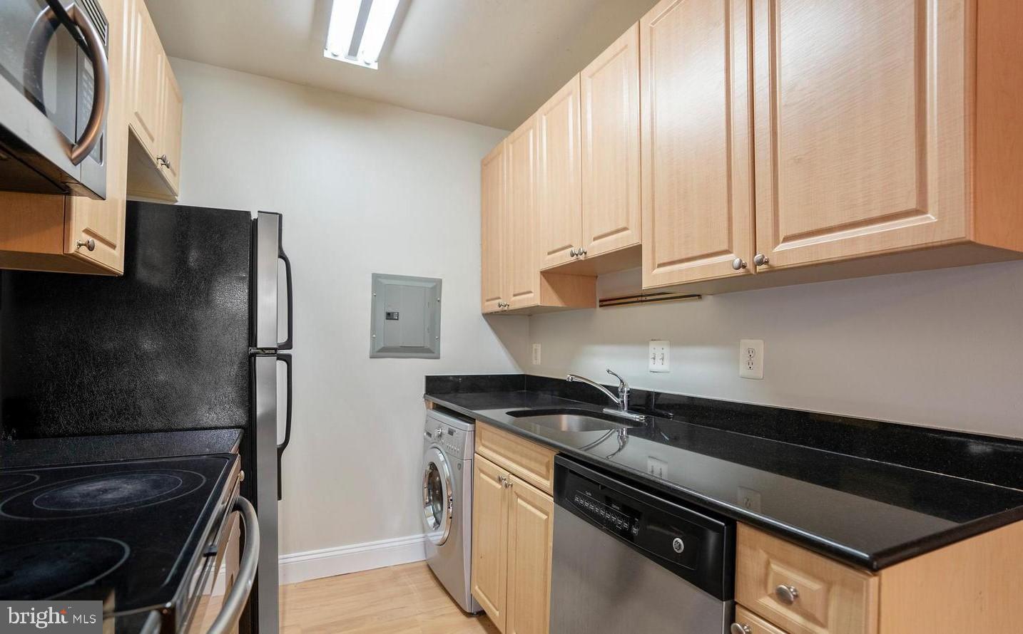 THE FAIRMONT 5601 CONDO - Residential Lease