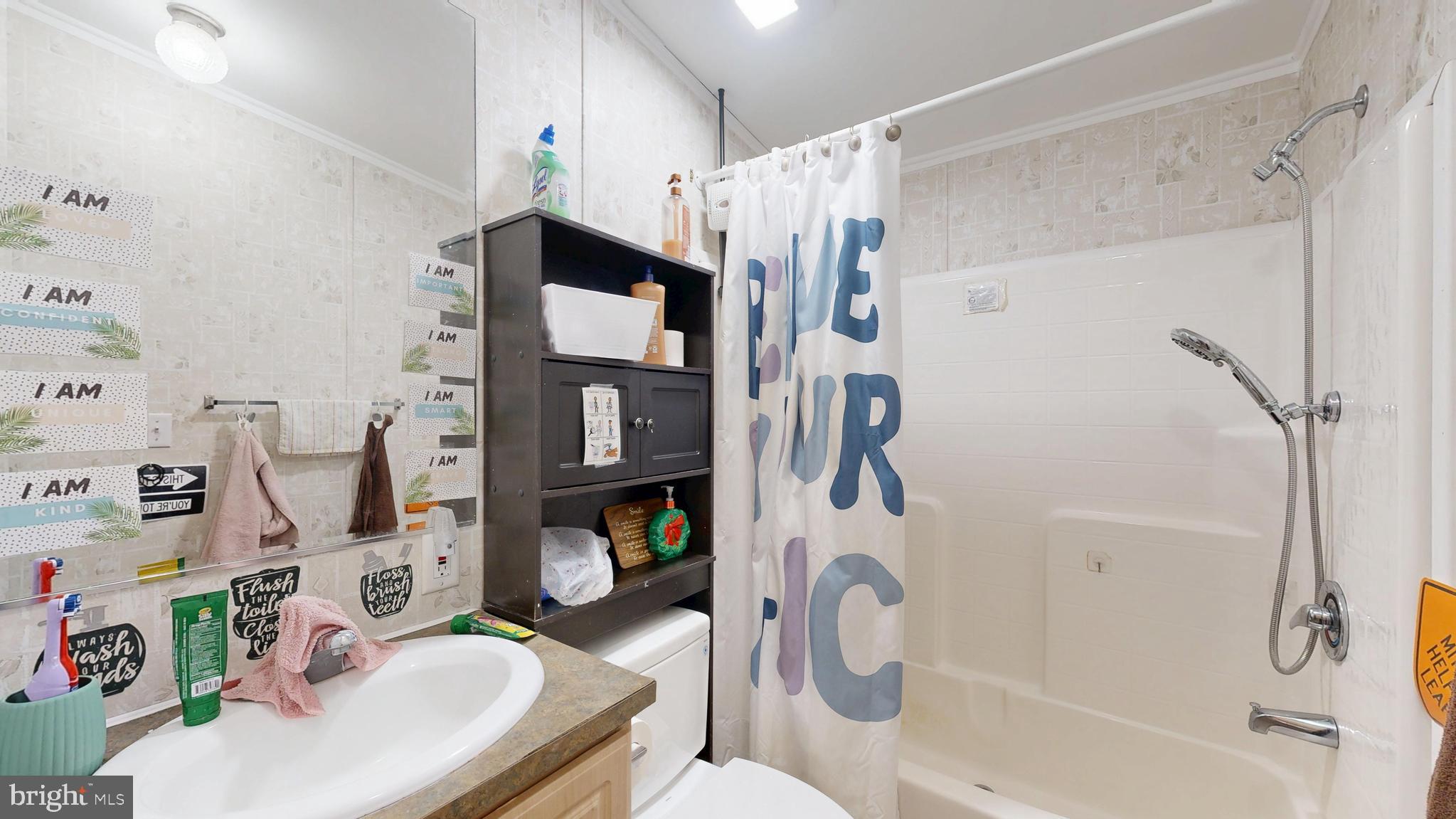 ANGOLA NECK PARK - Residential