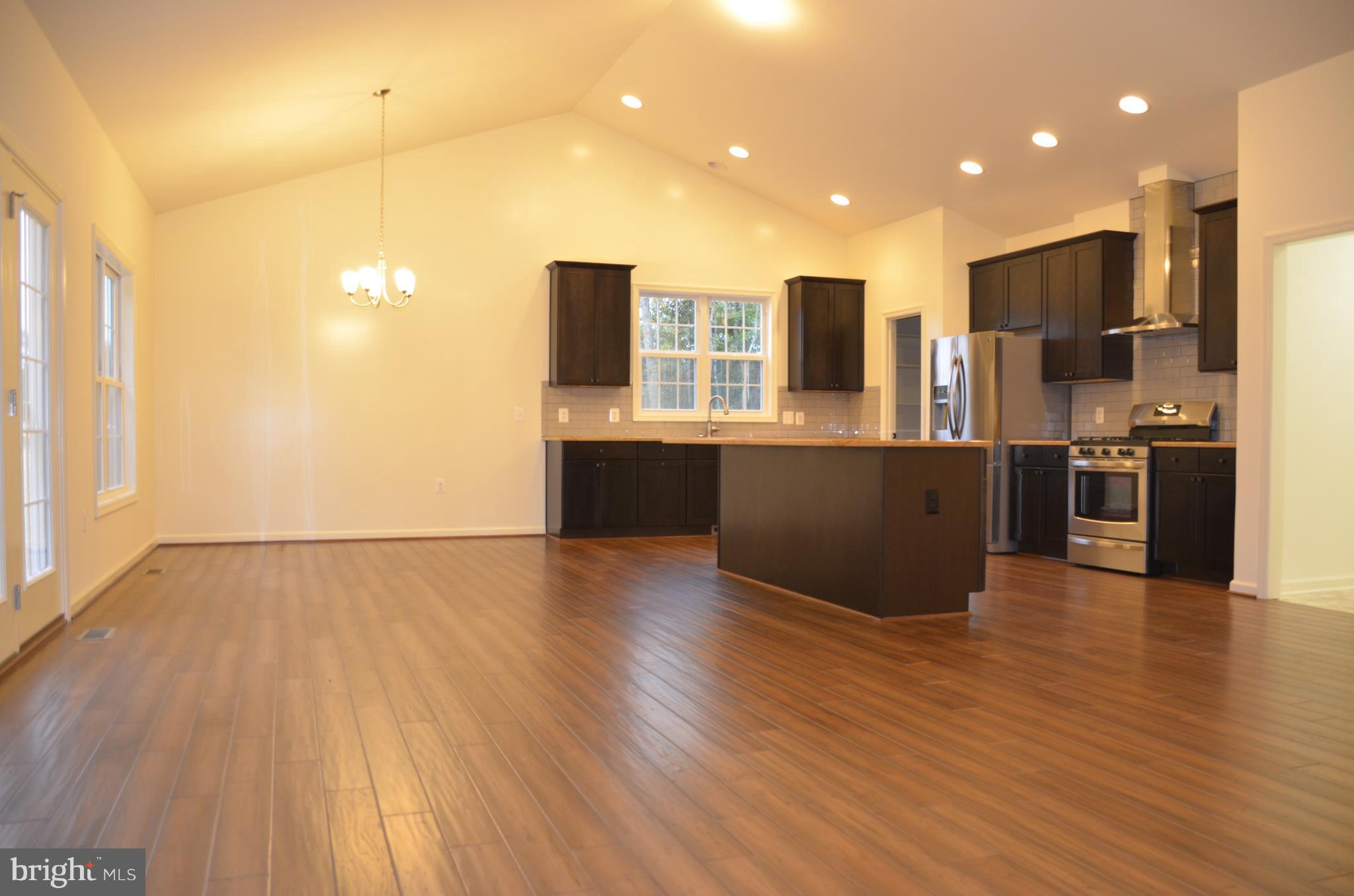 NORTH RIDGE ESTATES - Residential