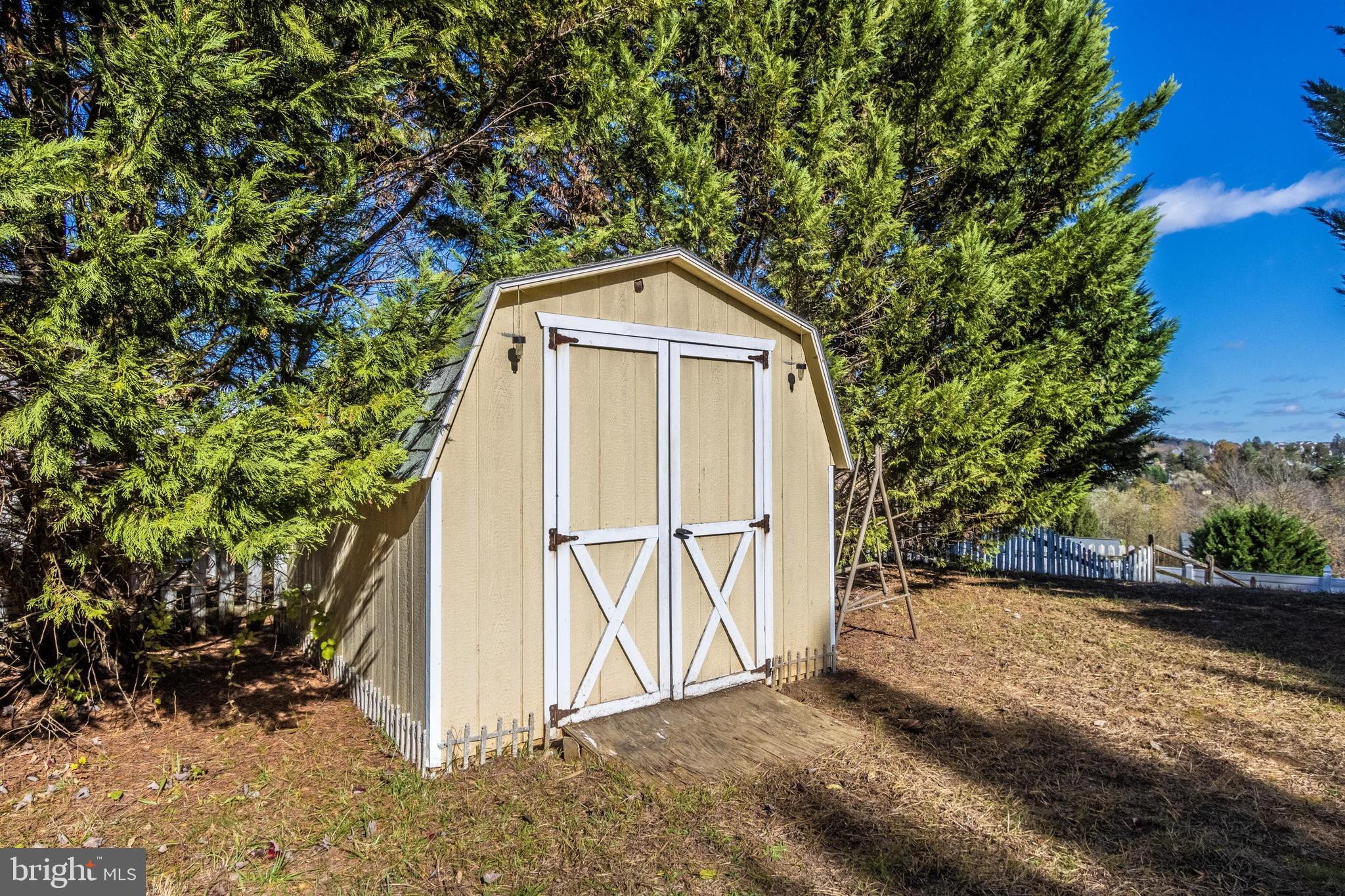 ATLEE RIDGE - Residential