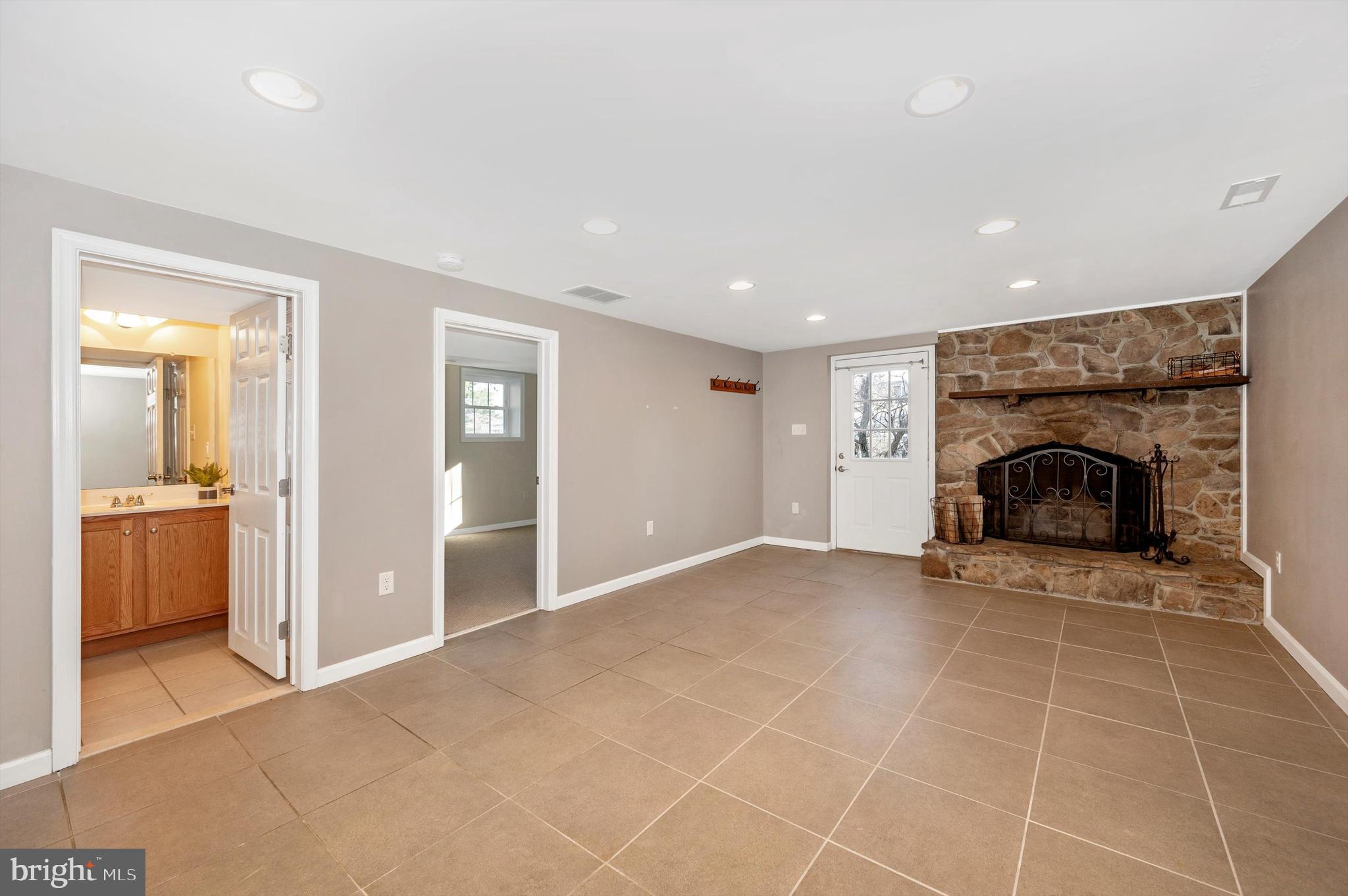 PHEASANT HILL - Residential