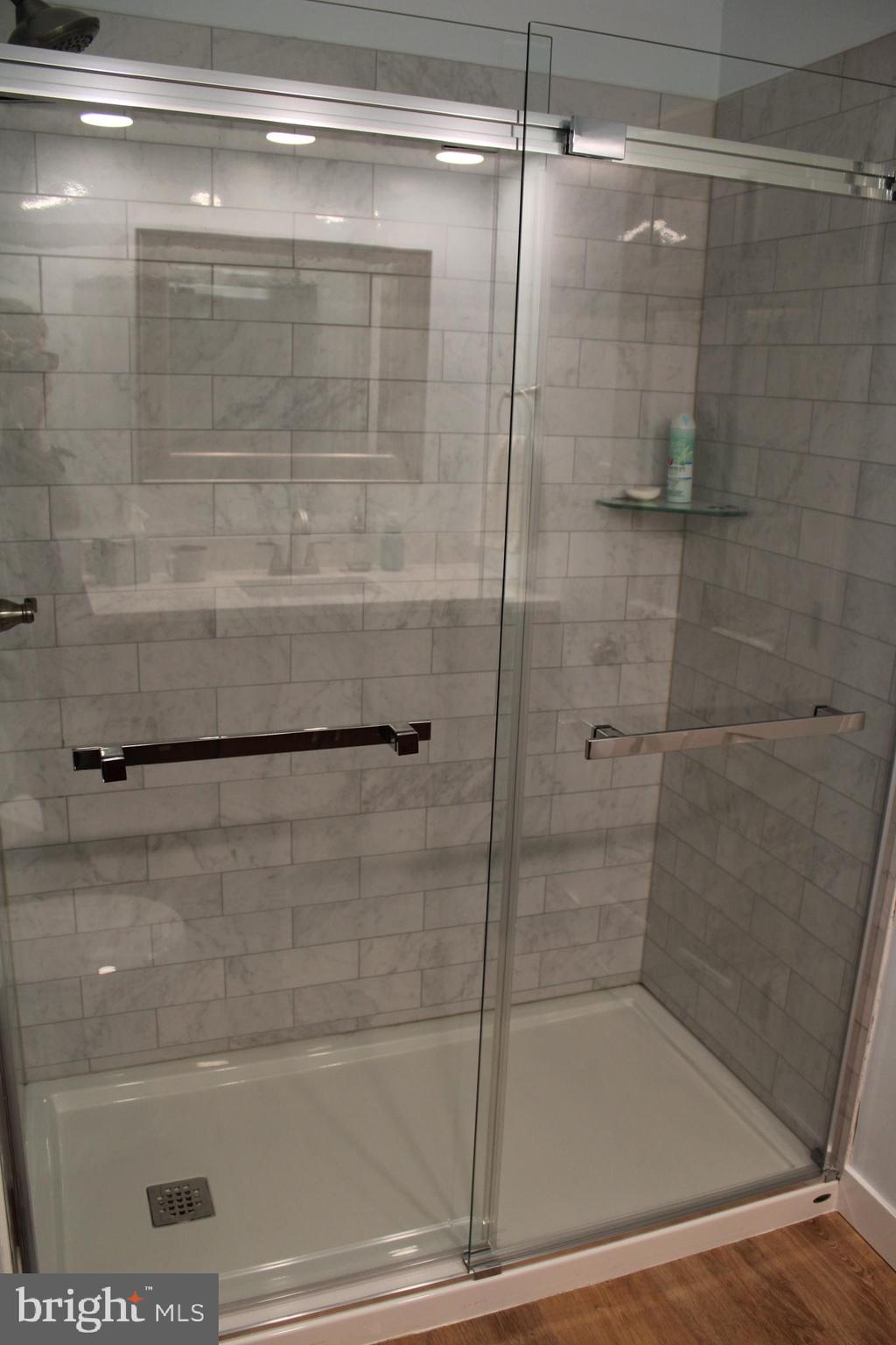 LANCASTER - Residential Lease