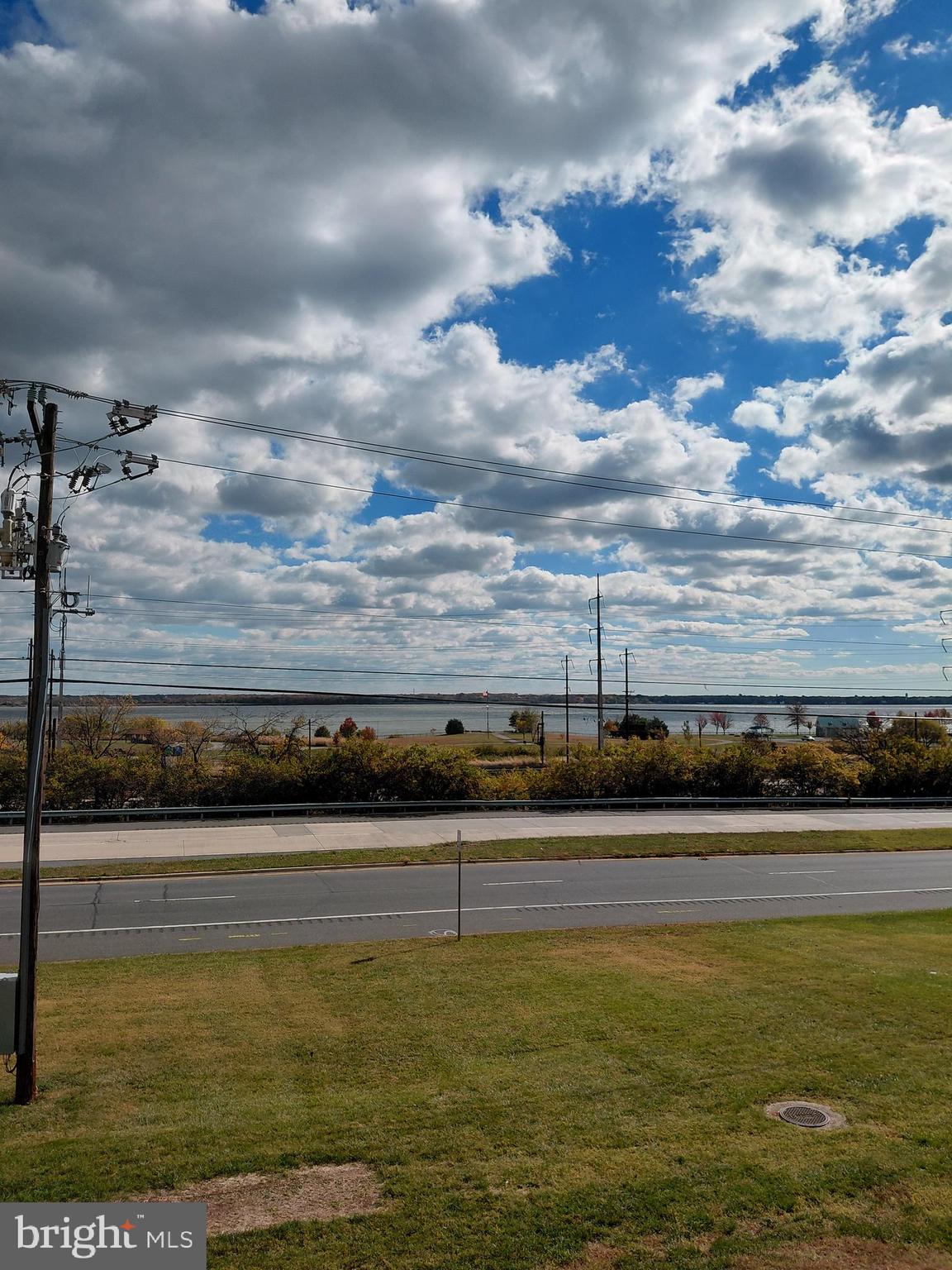 5215 LE PARC DRIVE 2