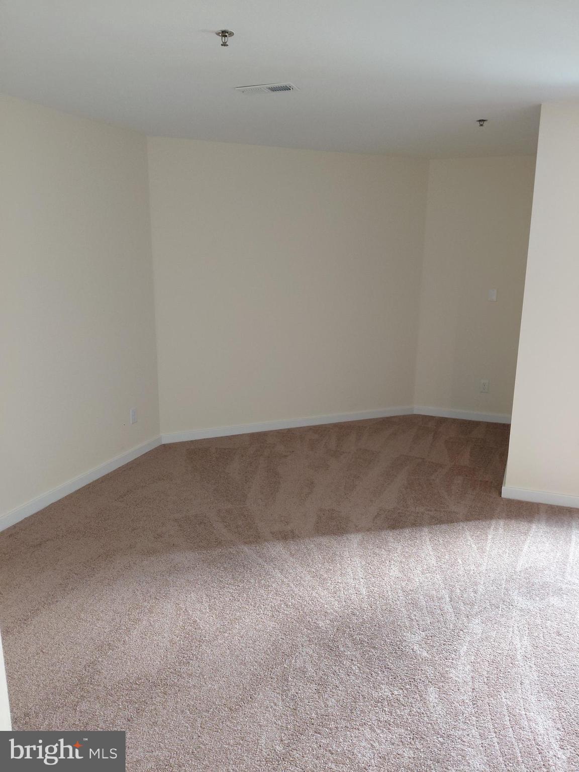 5215 LE PARC DRIVE 2