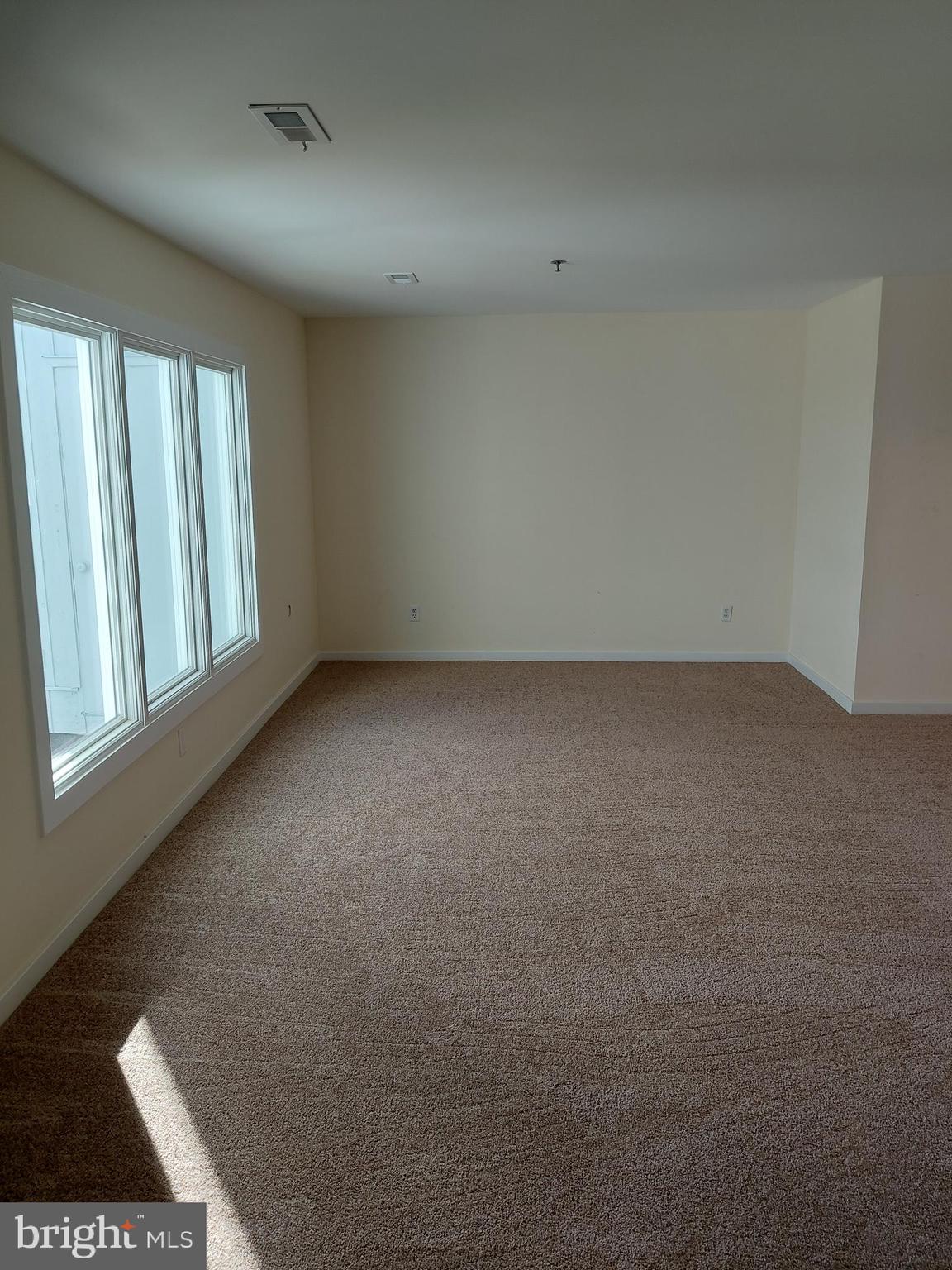 5215 LE PARC DRIVE 2