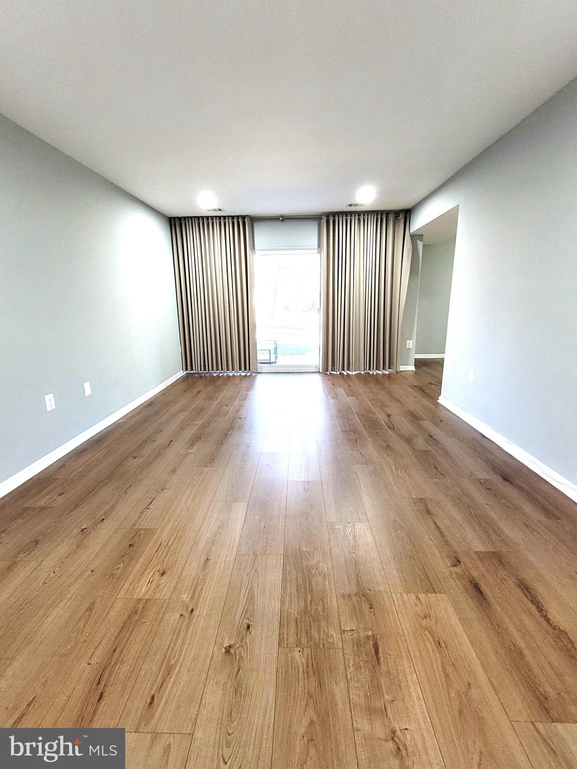 HAWTHORNE VILLAGE - Residential