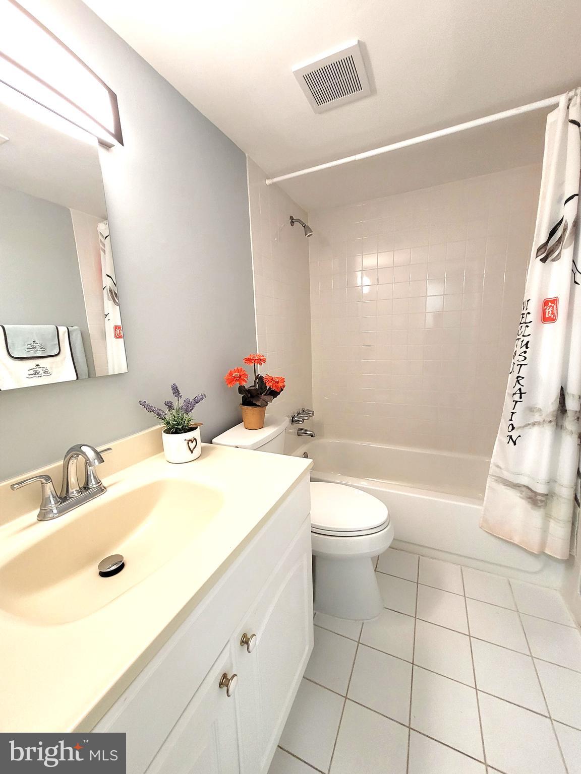 HAWTHORNE VILLAGE - Residential