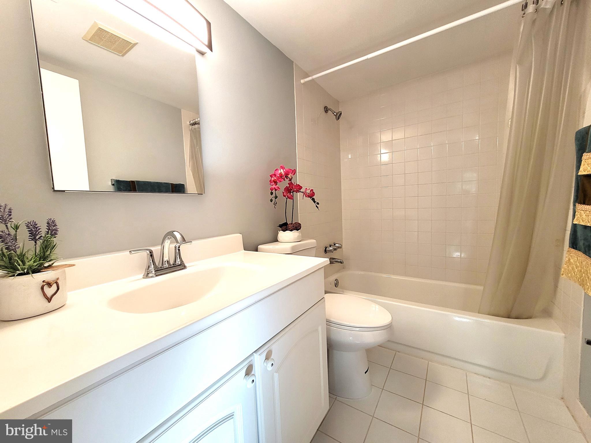 HAWTHORNE VILLAGE - Residential