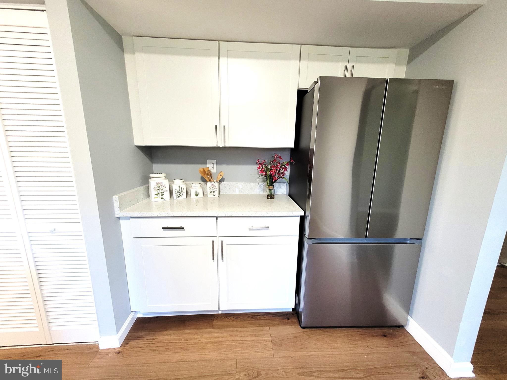 HAWTHORNE VILLAGE - Residential