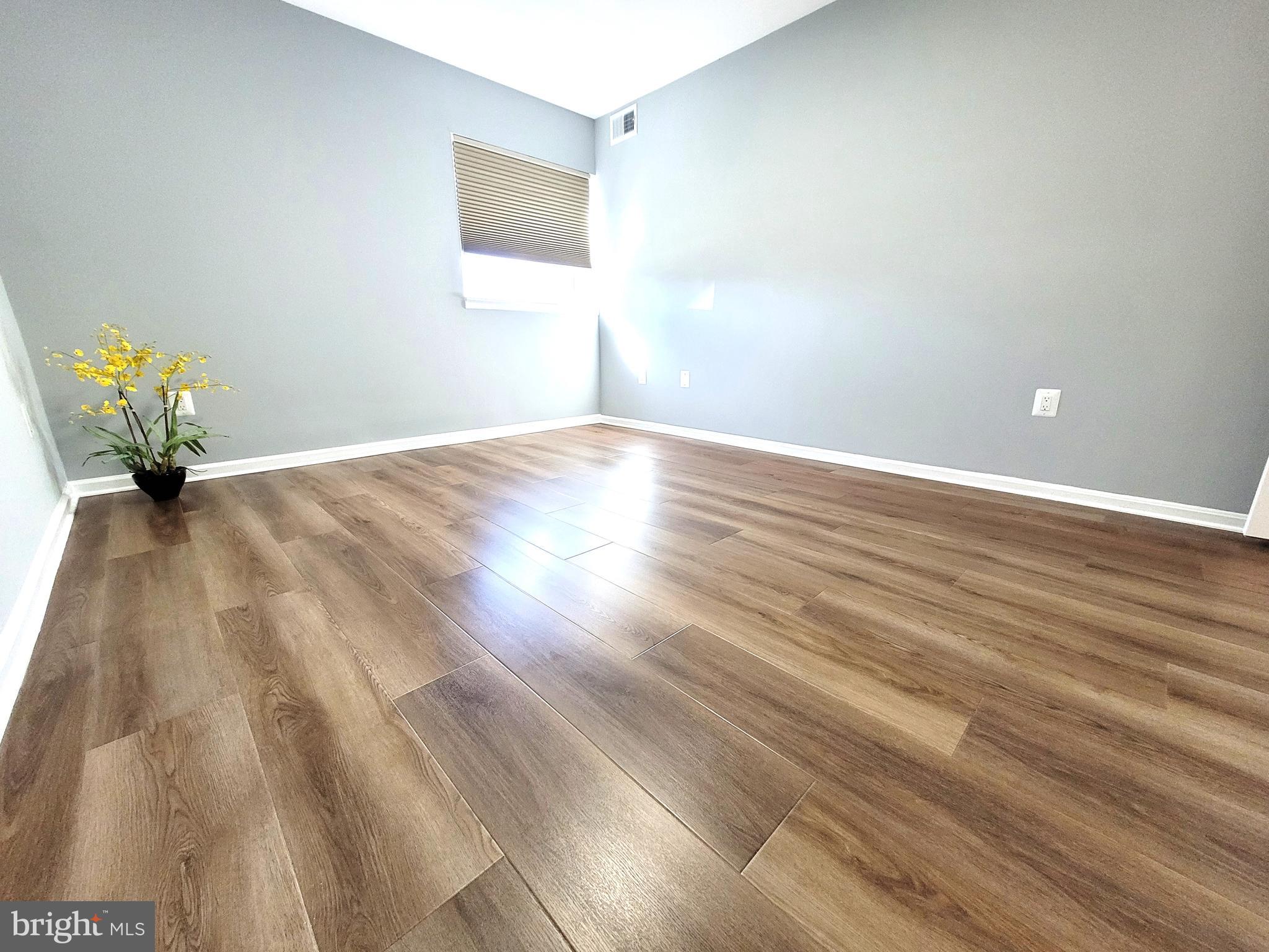 HAWTHORNE VILLAGE - Residential