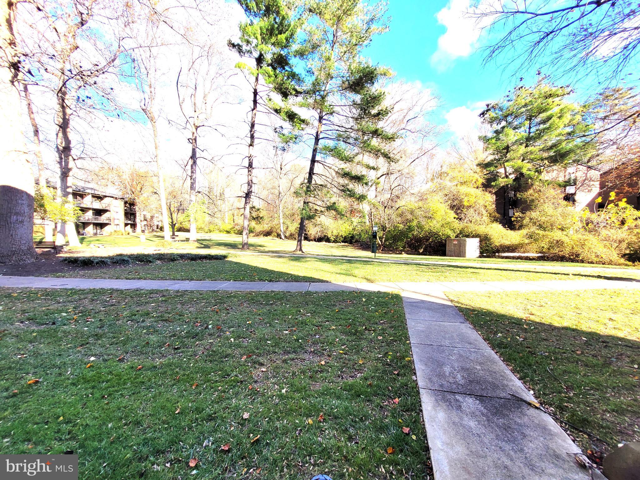 HAWTHORNE VILLAGE - Residential