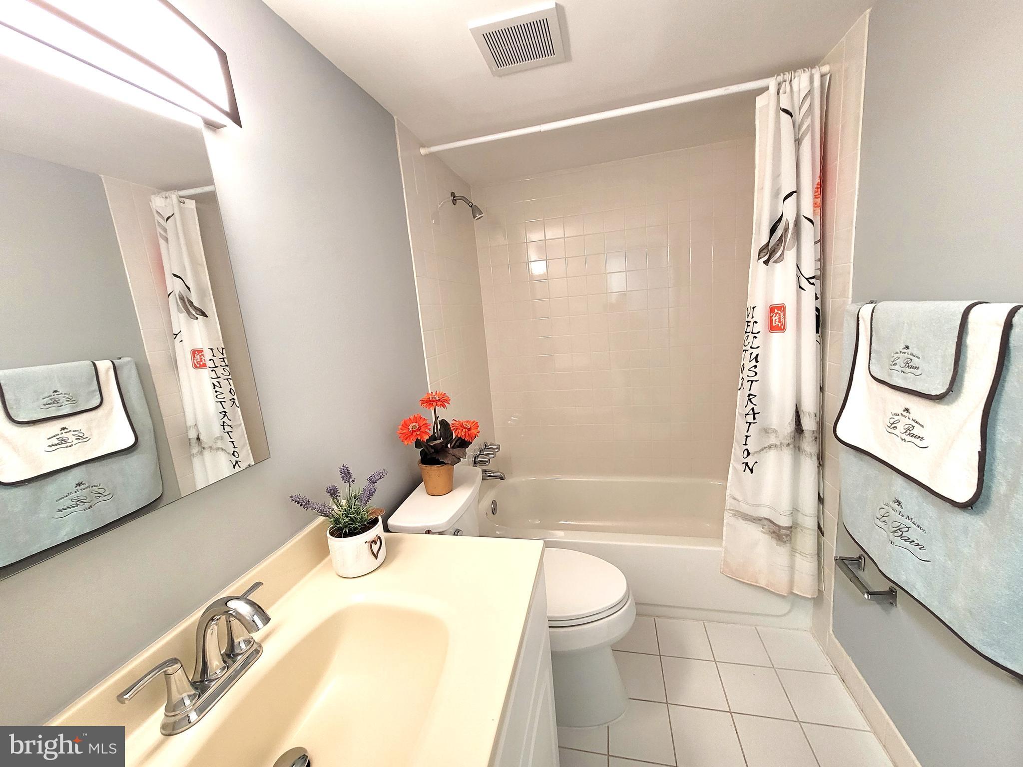 HAWTHORNE VILLAGE - Residential