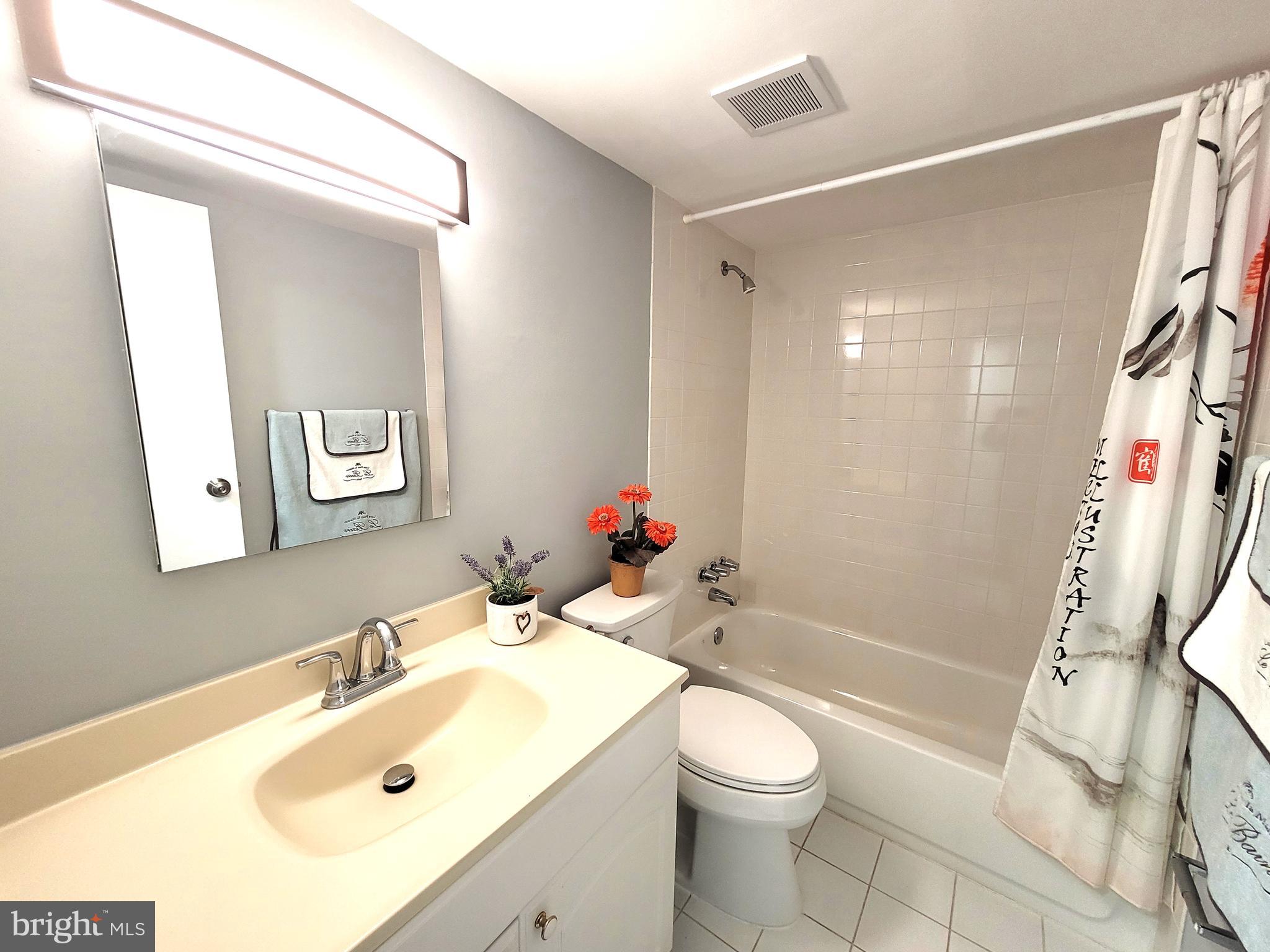 HAWTHORNE VILLAGE - Residential