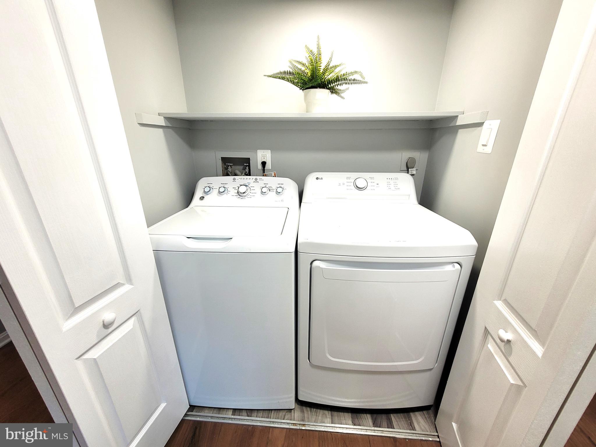 HAWTHORNE VILLAGE - Residential