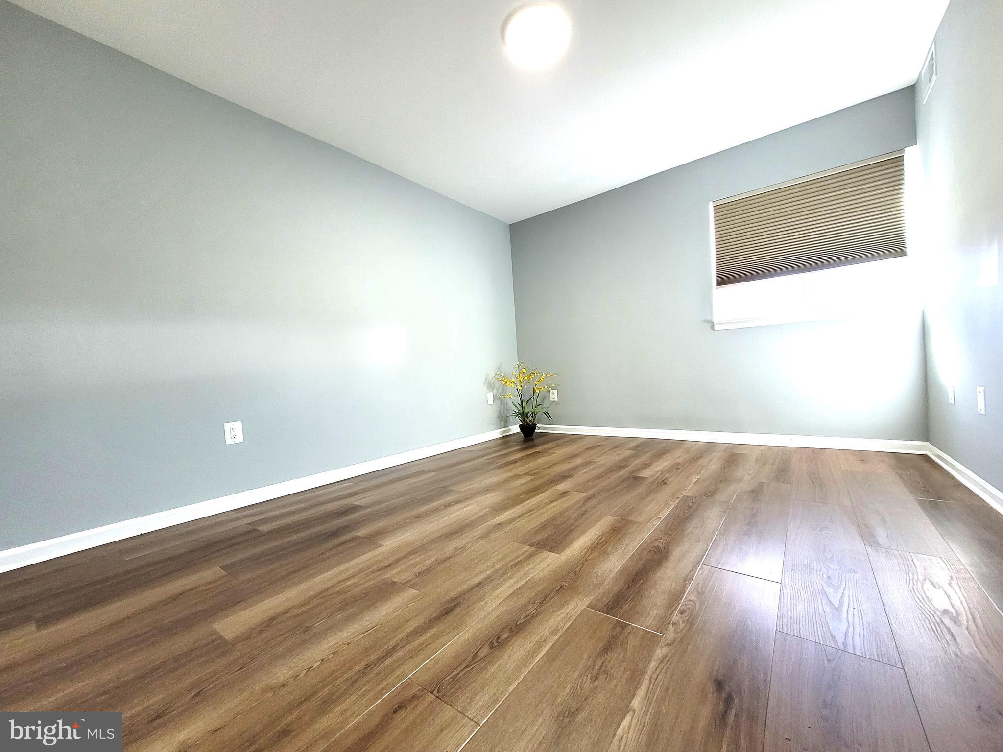 HAWTHORNE VILLAGE - Residential