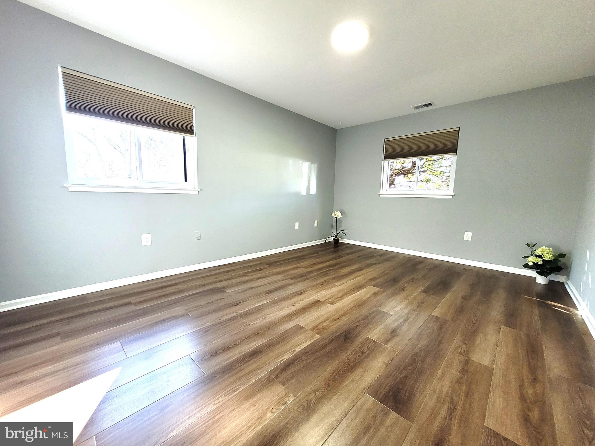 HAWTHORNE VILLAGE - Residential