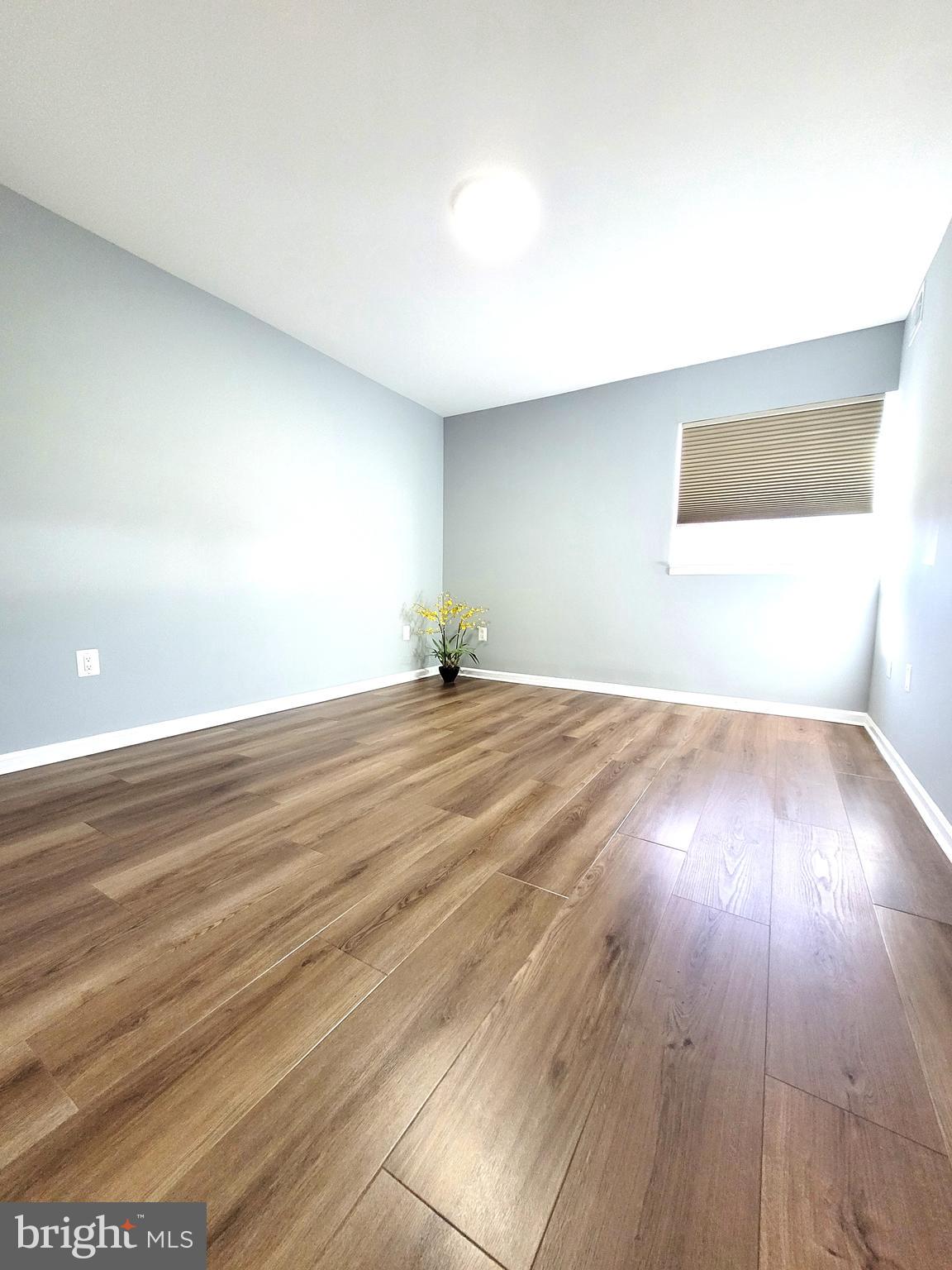 HAWTHORNE VILLAGE - Residential