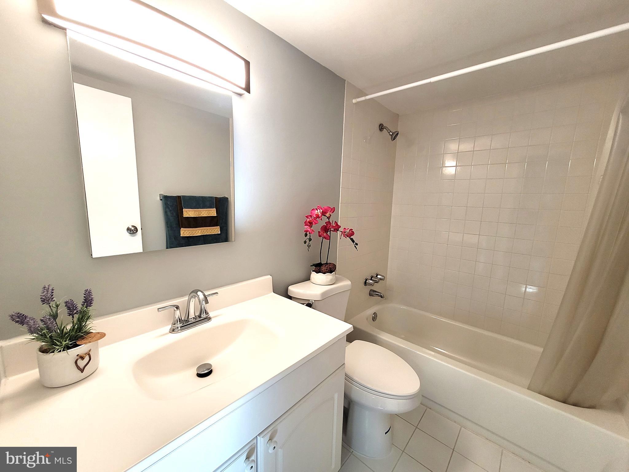 HAWTHORNE VILLAGE - Residential