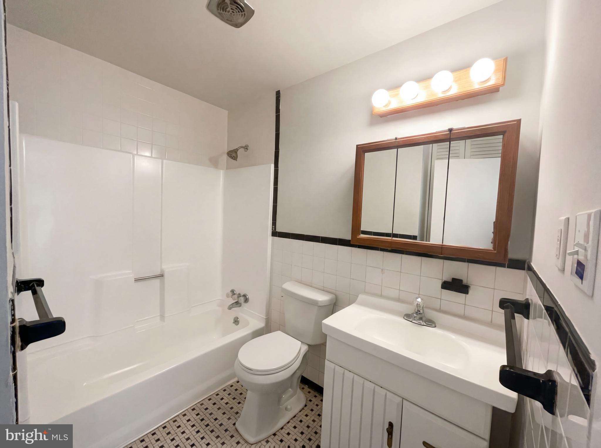 INDIAN HEAD MANOR SUB - Residential