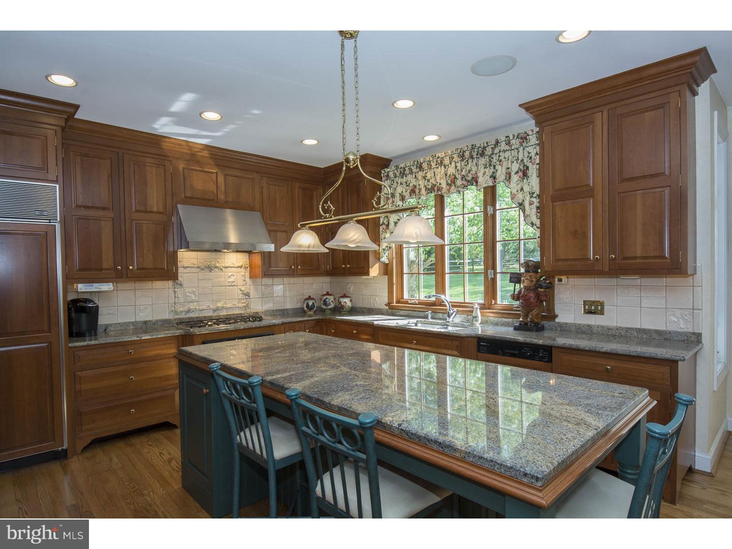 MAPLE HILL - Residential