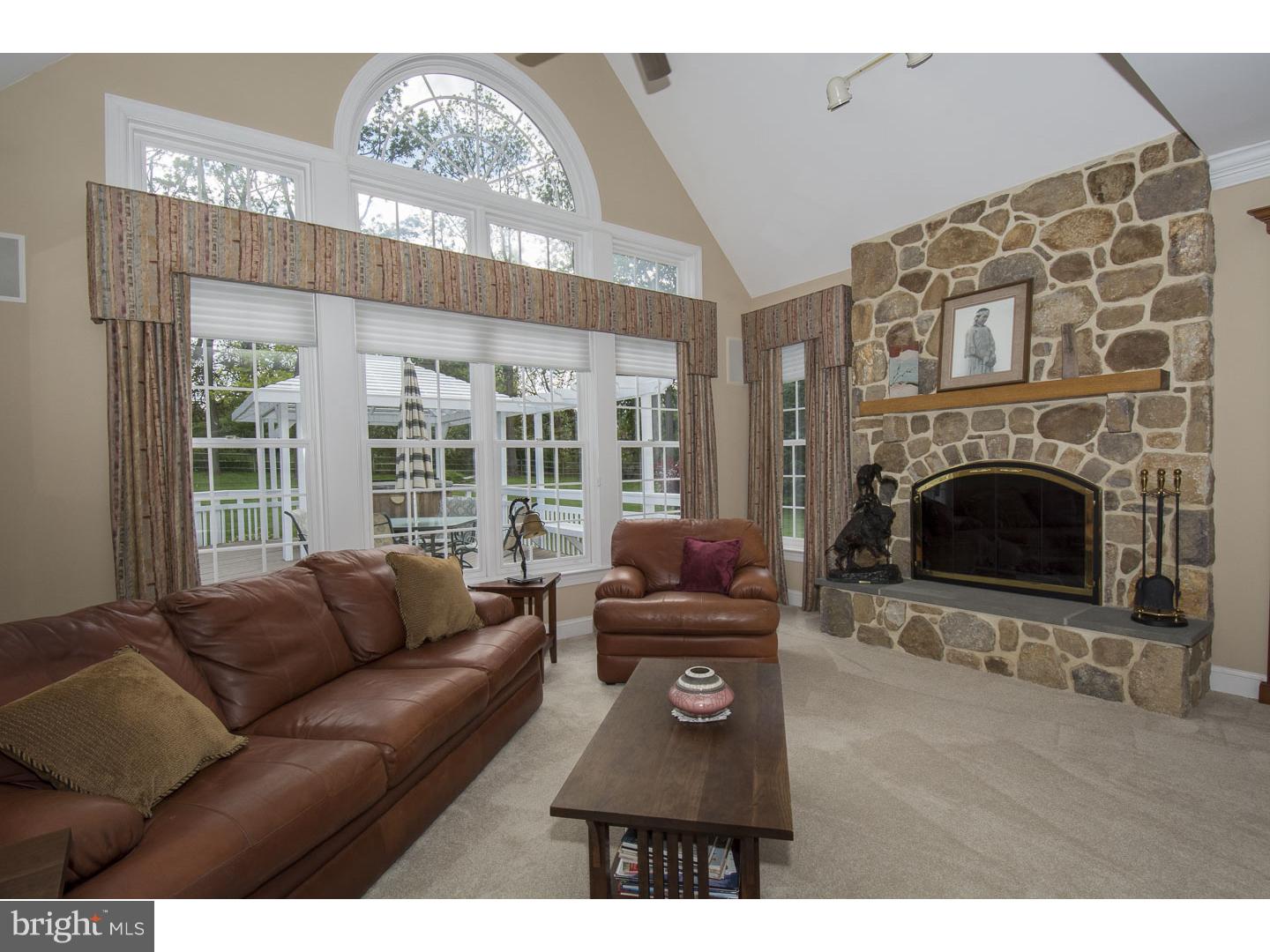 MAPLE HILL - Residential