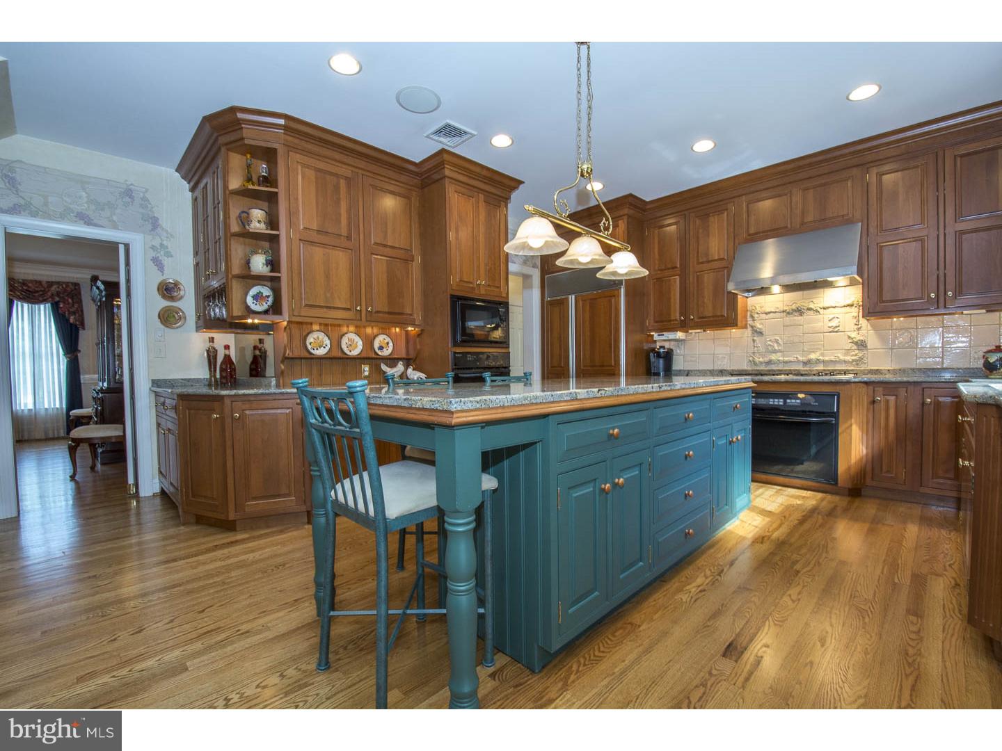 MAPLE HILL - Residential