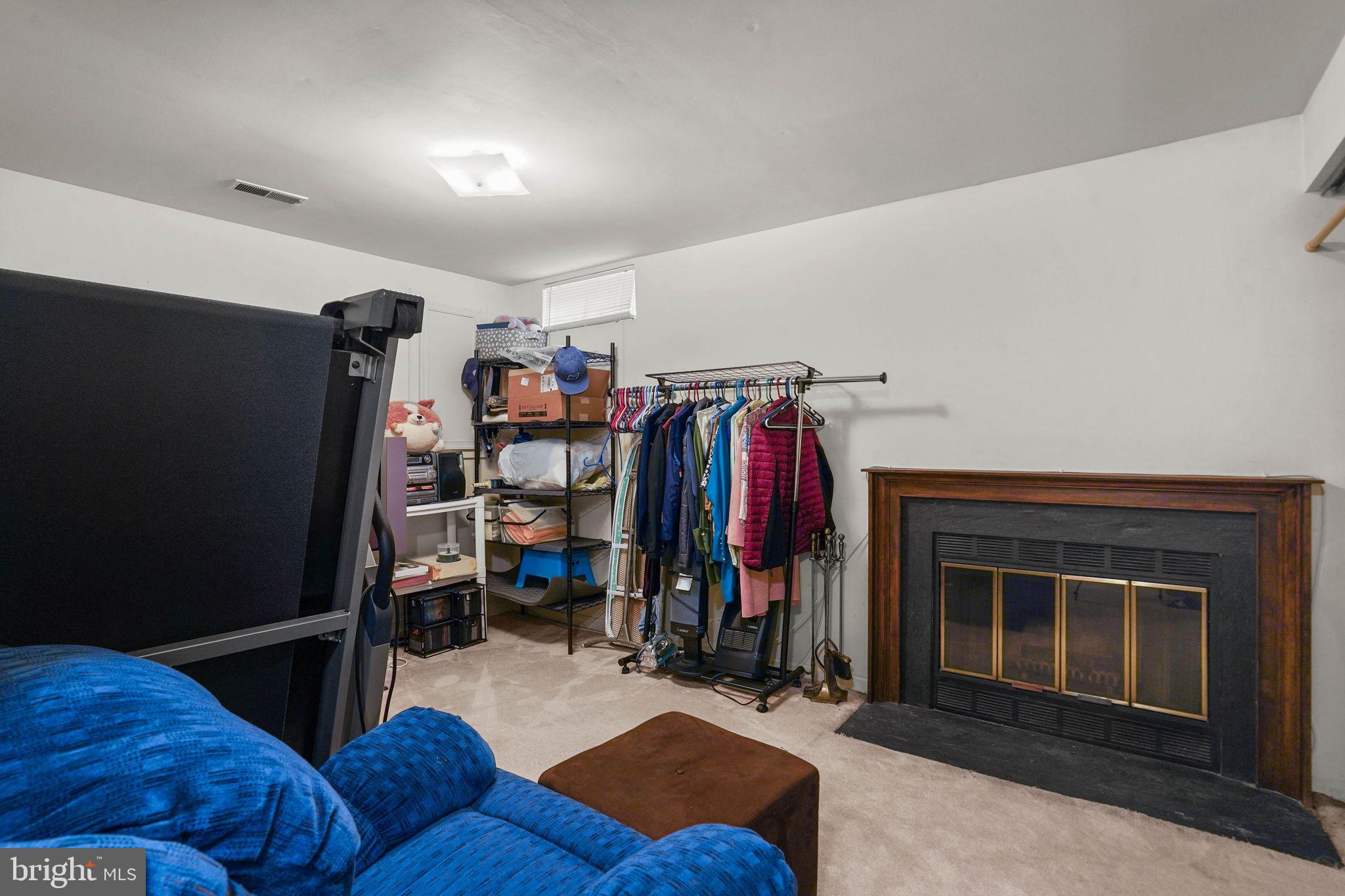 GUNNERS LAKE VILLAGE - Residential