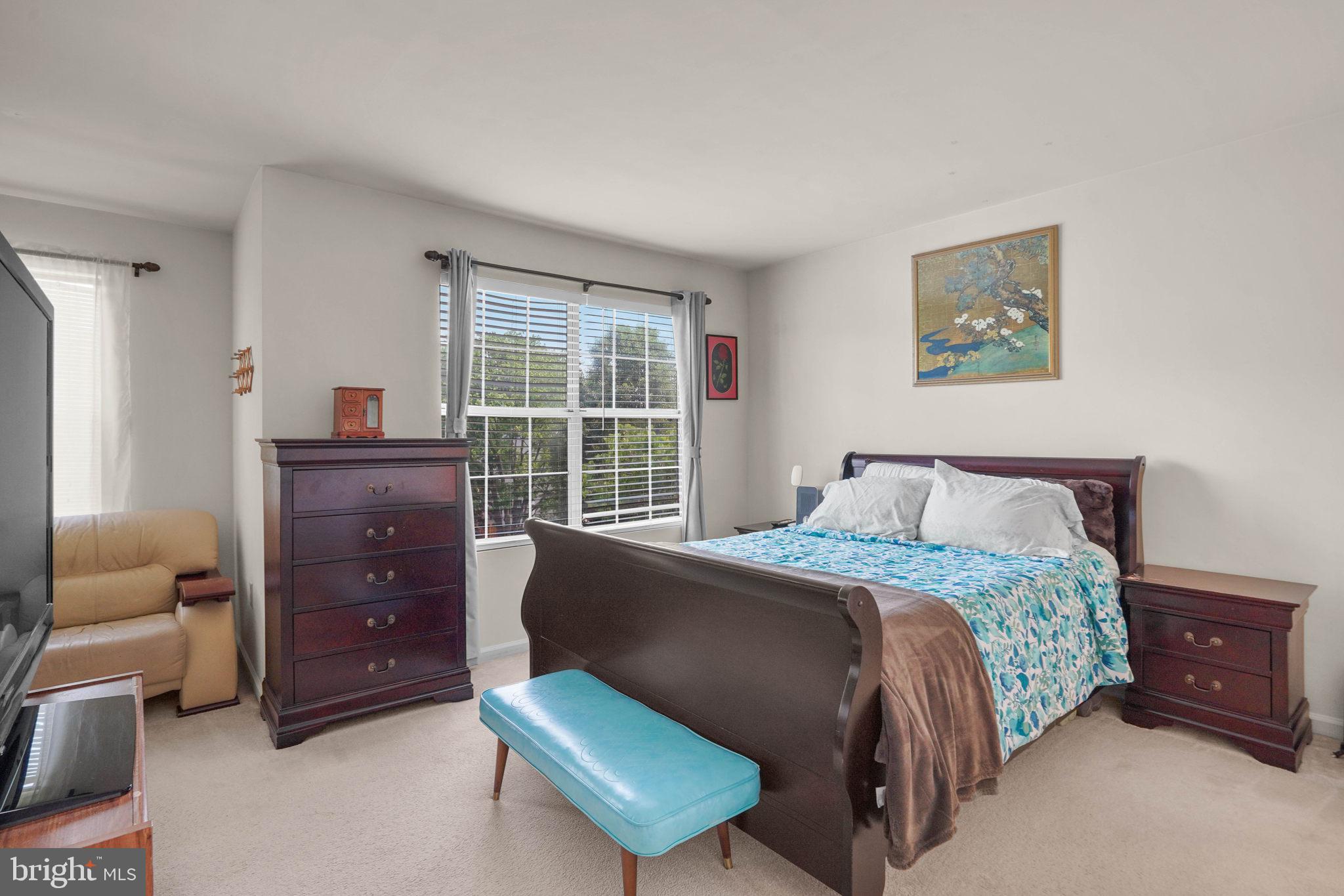 GUNNERS LAKE VILLAGE - Residential