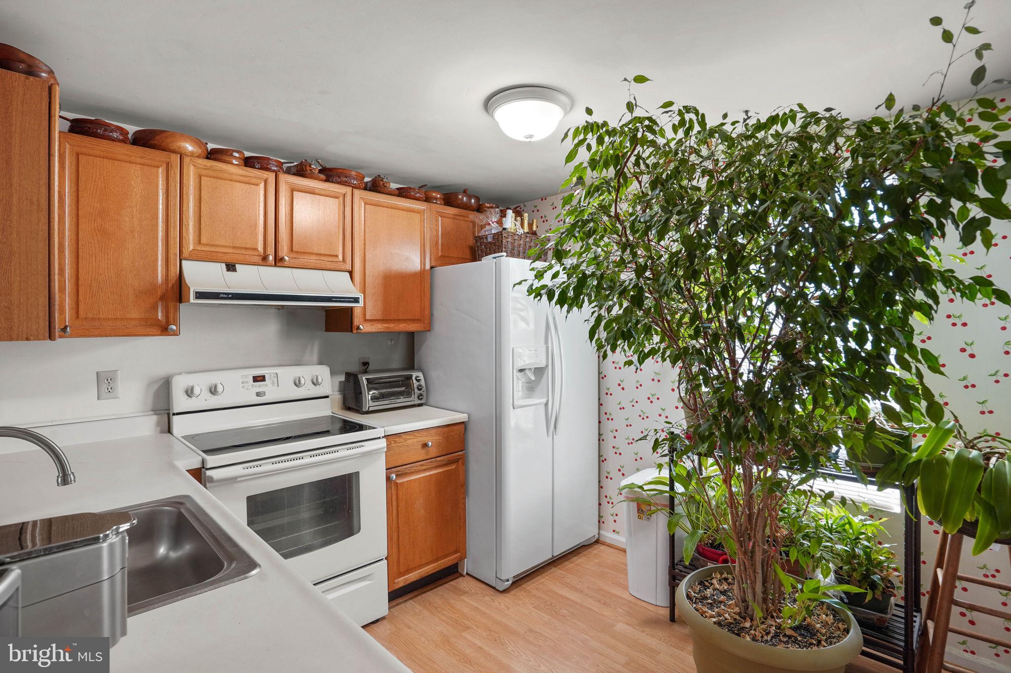 GUNNERS LAKE VILLAGE - Residential