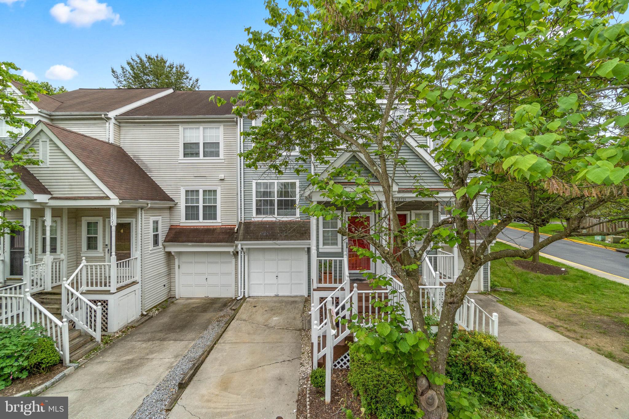 GUNNERS LAKE VILLAGE - Residential