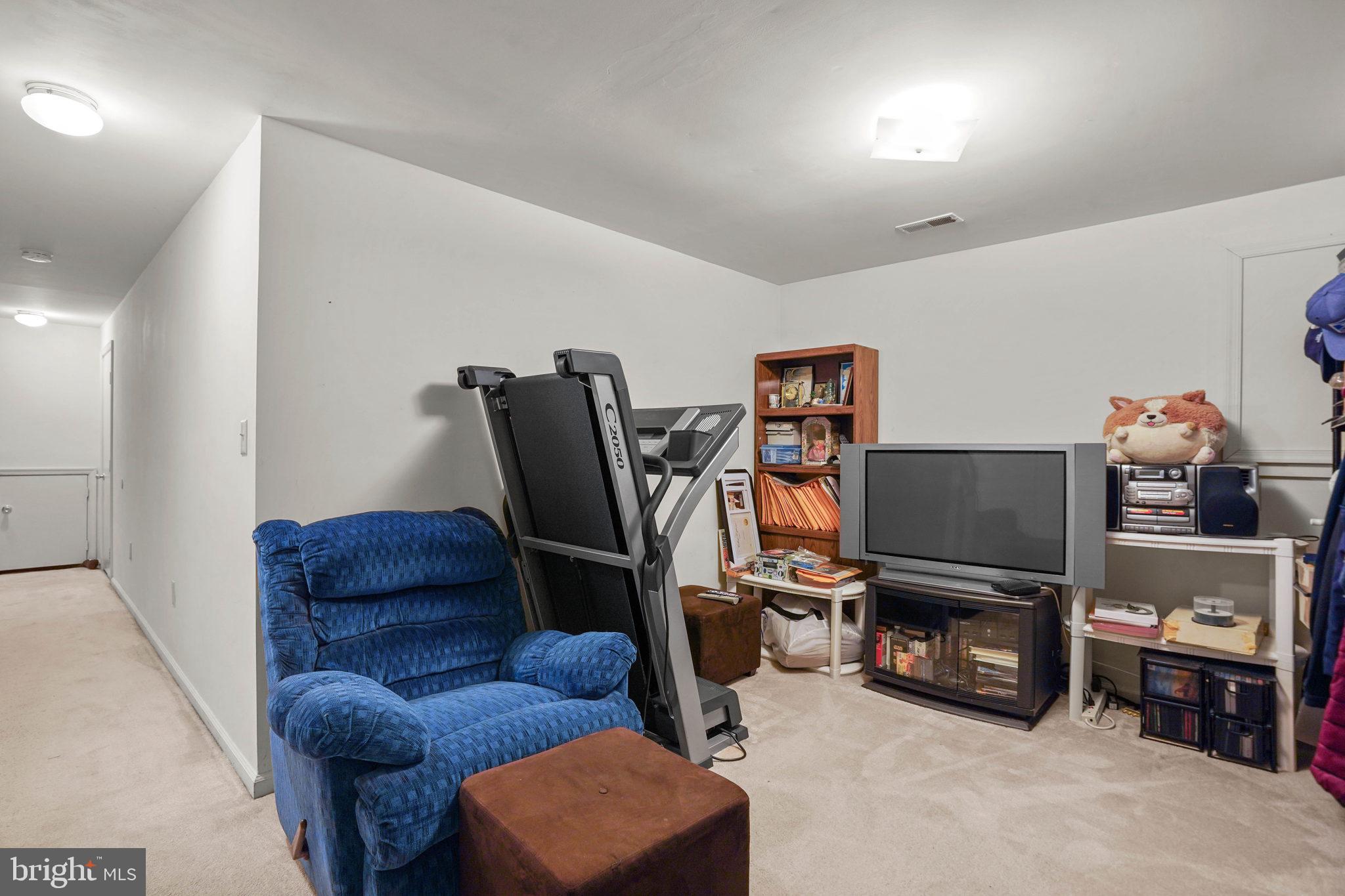 GUNNERS LAKE VILLAGE - Residential