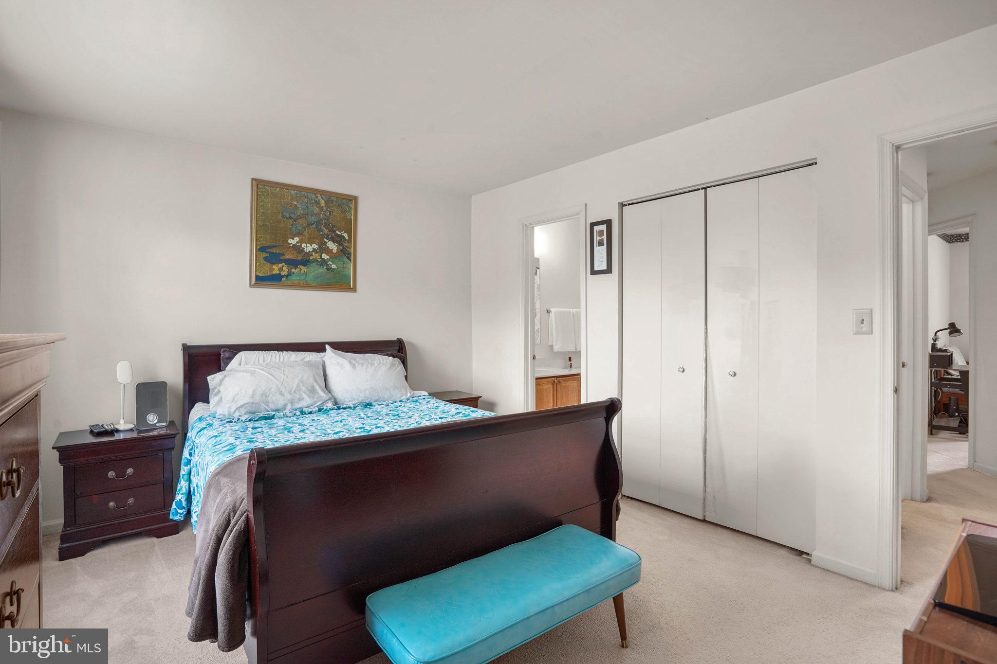 GUNNERS LAKE VILLAGE - Residential