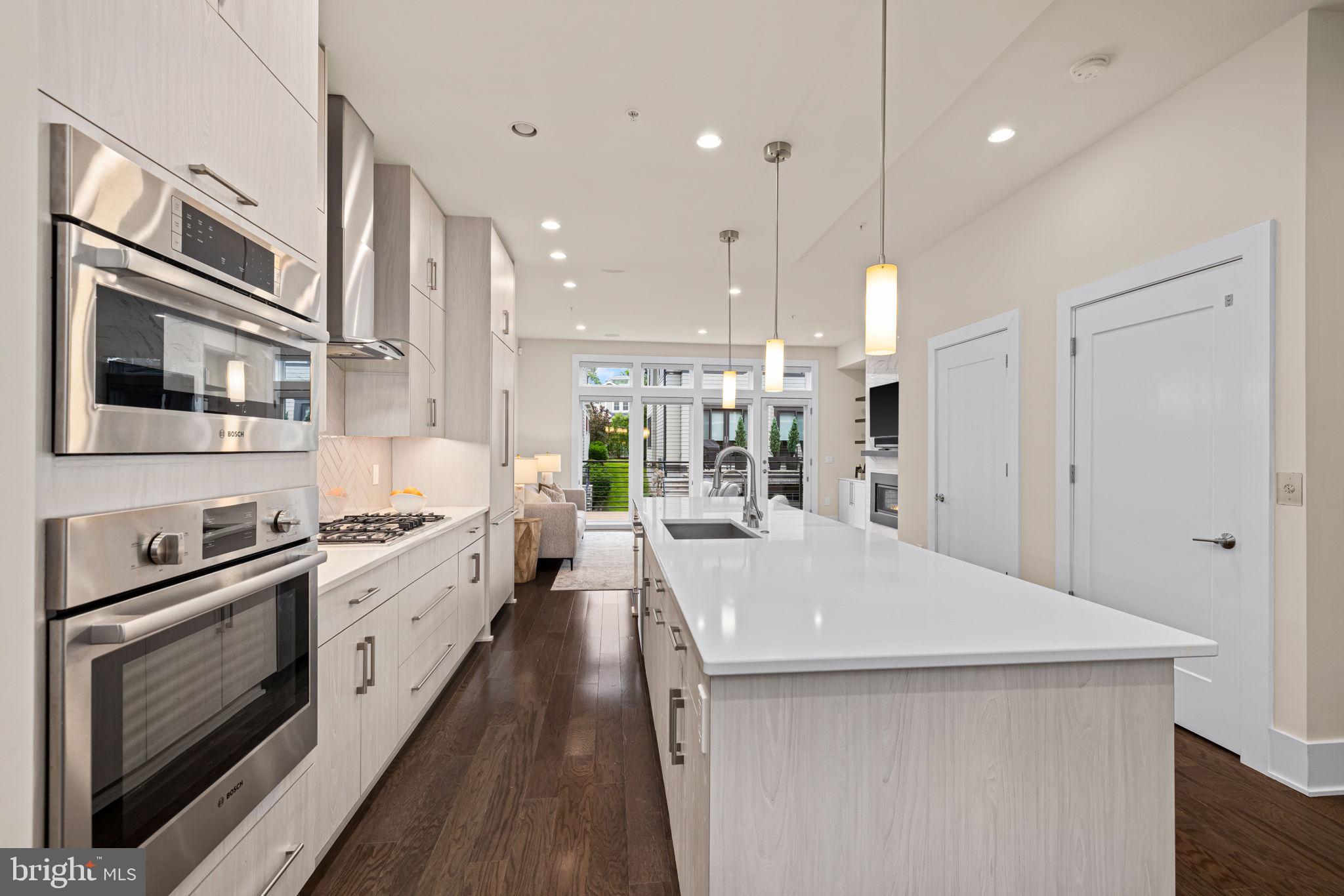 GROSVENOR HEIGHTS - Residential