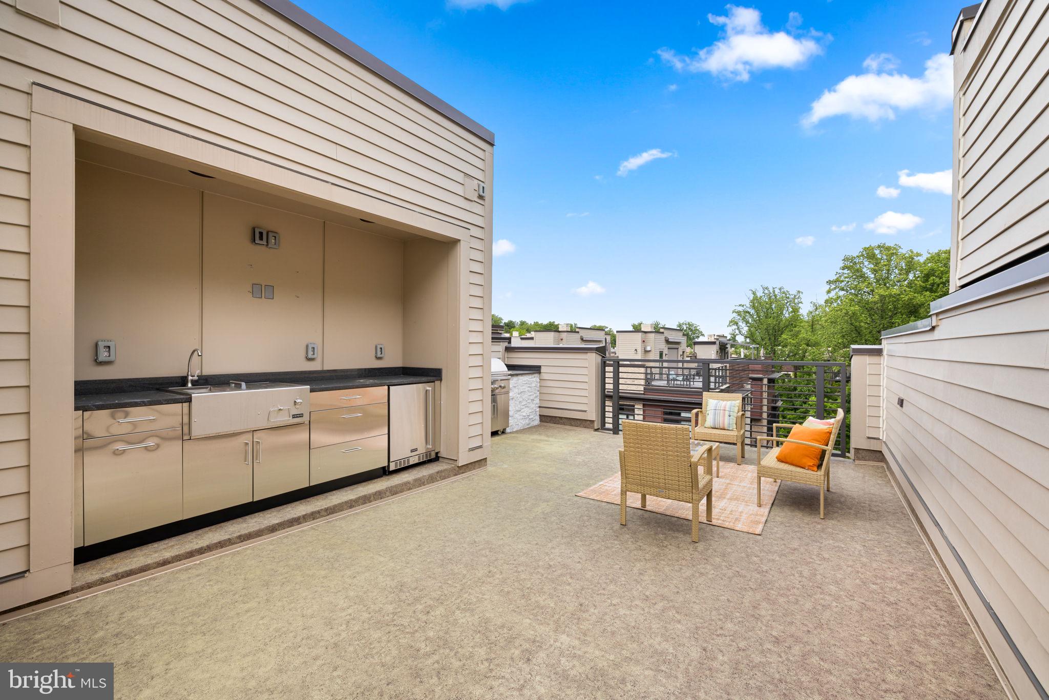 GROSVENOR HEIGHTS - Residential