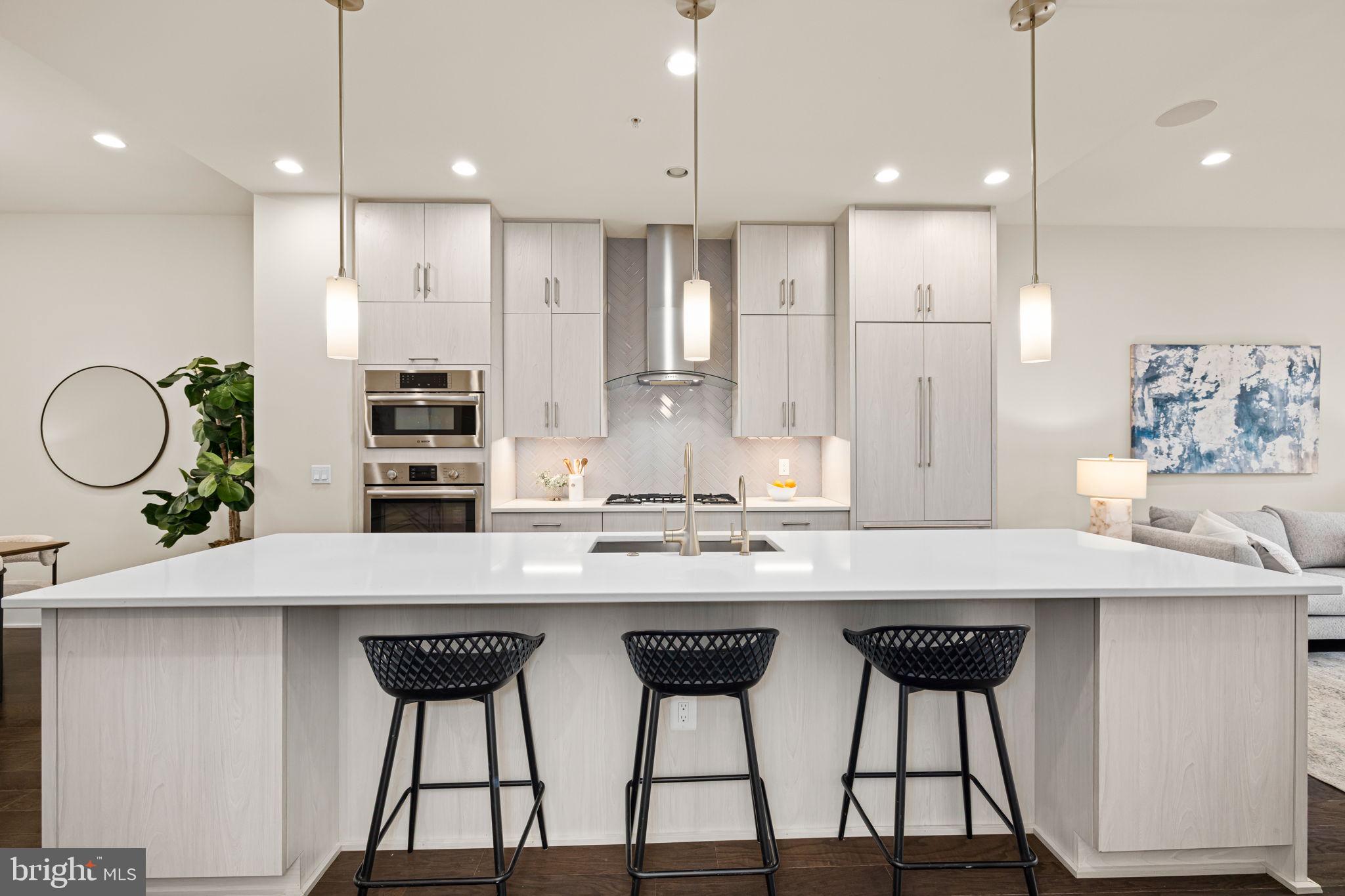 GROSVENOR HEIGHTS - Residential