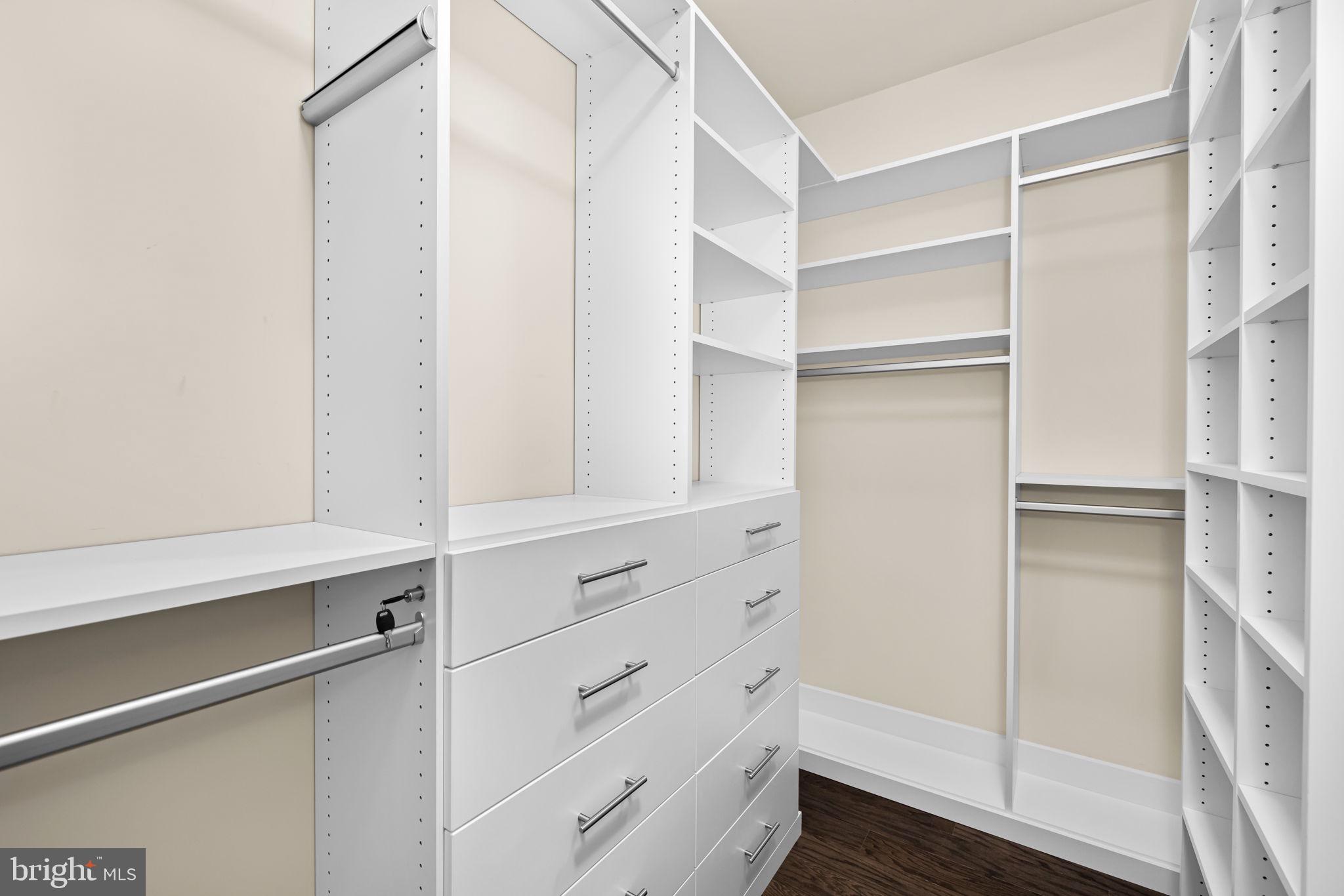 GROSVENOR HEIGHTS - Residential