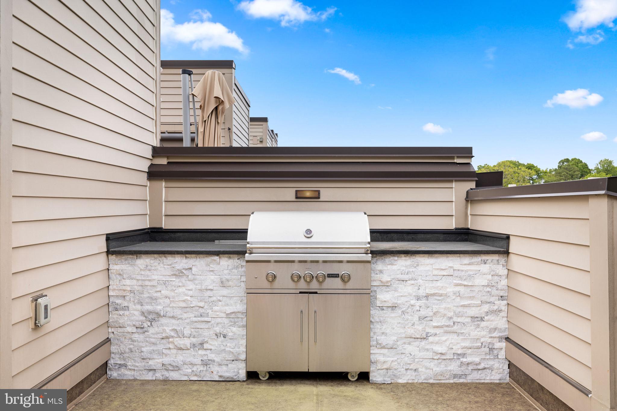 GROSVENOR HEIGHTS - Residential