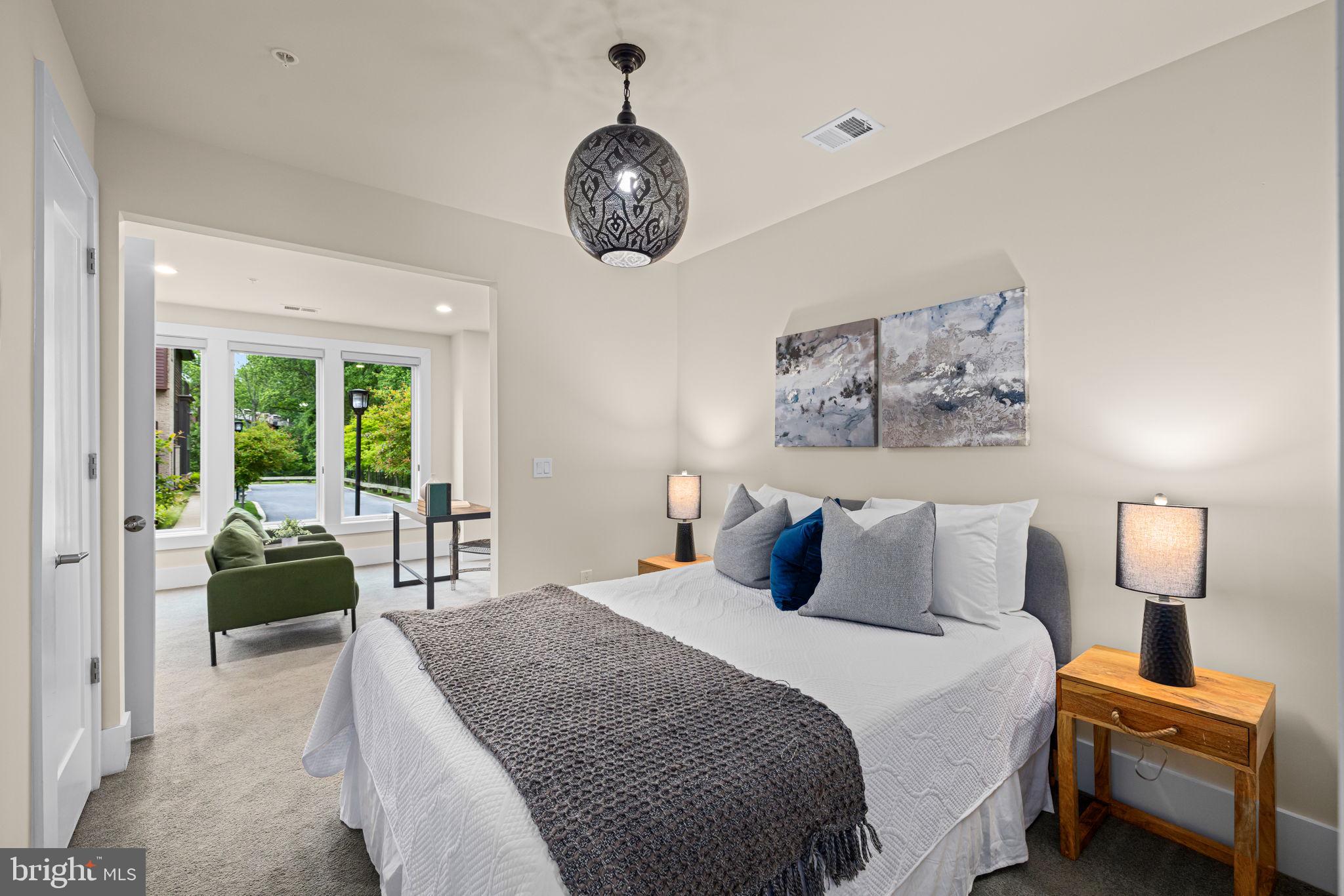 GROSVENOR HEIGHTS - Residential