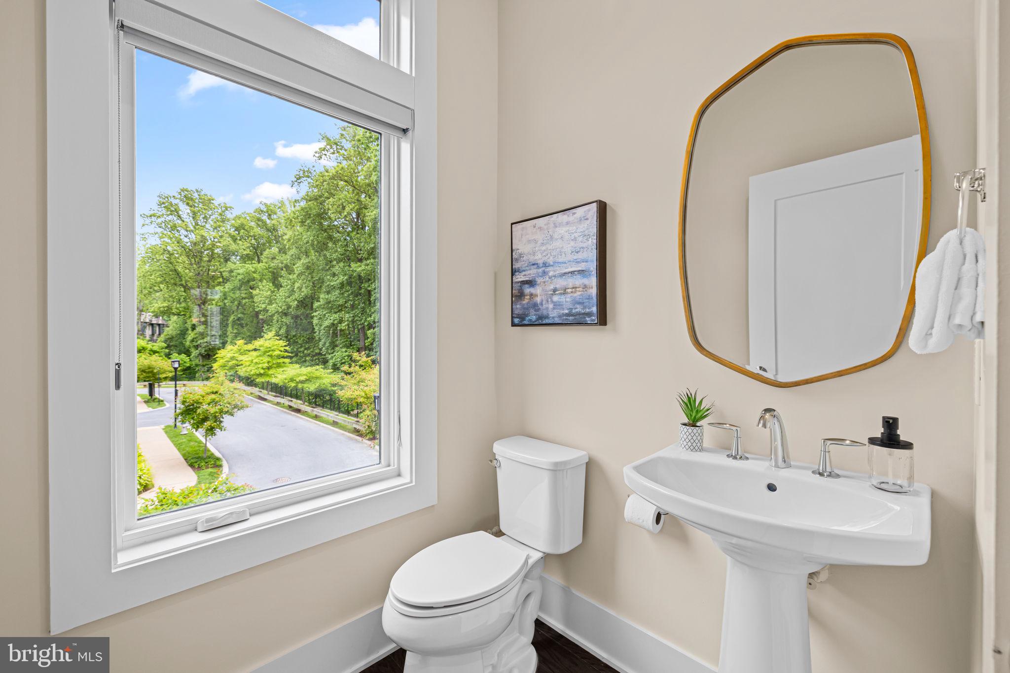 GROSVENOR HEIGHTS - Residential