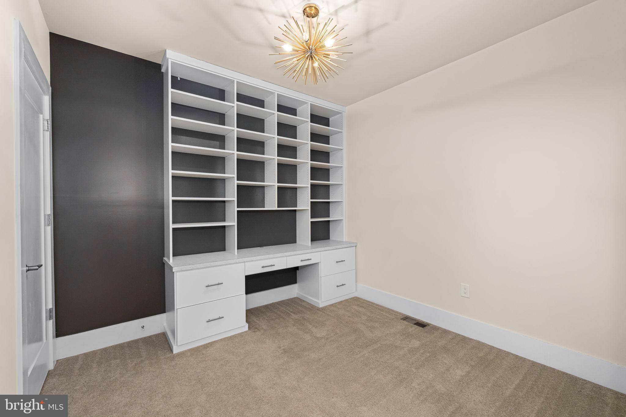 GROSVENOR HEIGHTS - Residential