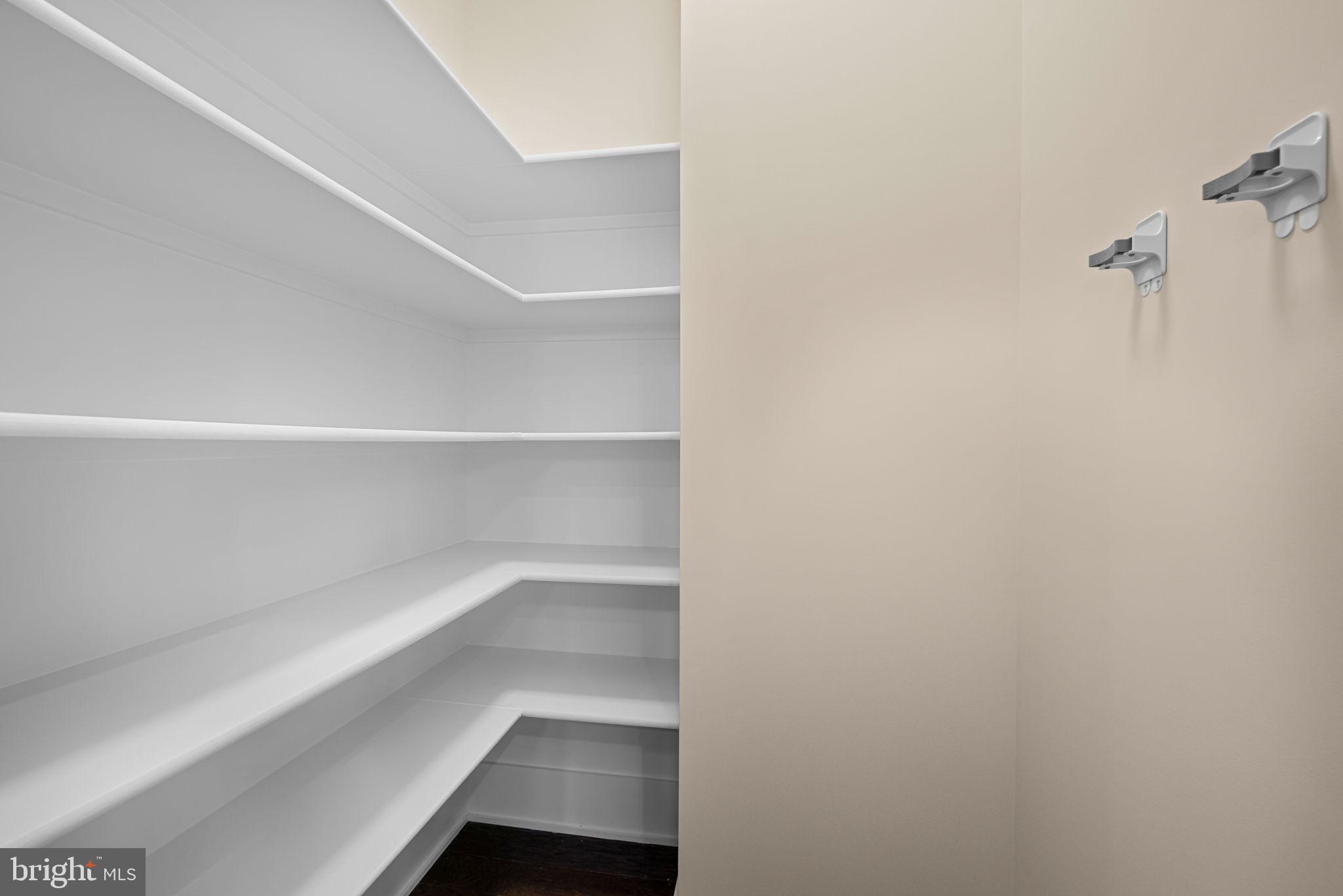 GROSVENOR HEIGHTS - Residential