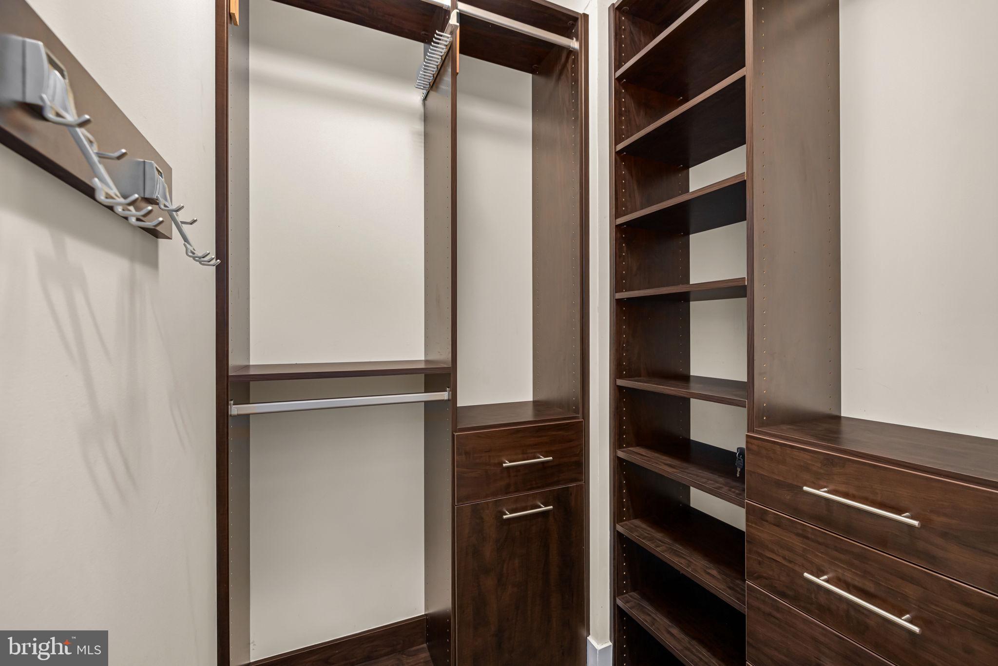 GROSVENOR HEIGHTS - Residential