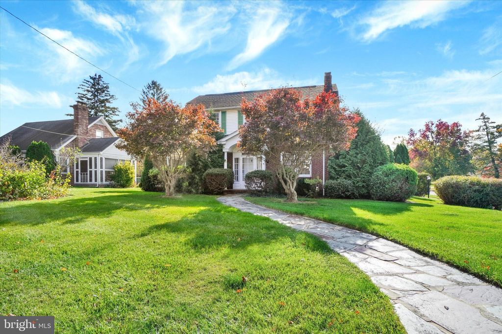 Photo of 3200 E Market Street, YORK, PA 17402 (MLS # PAYK2092718)