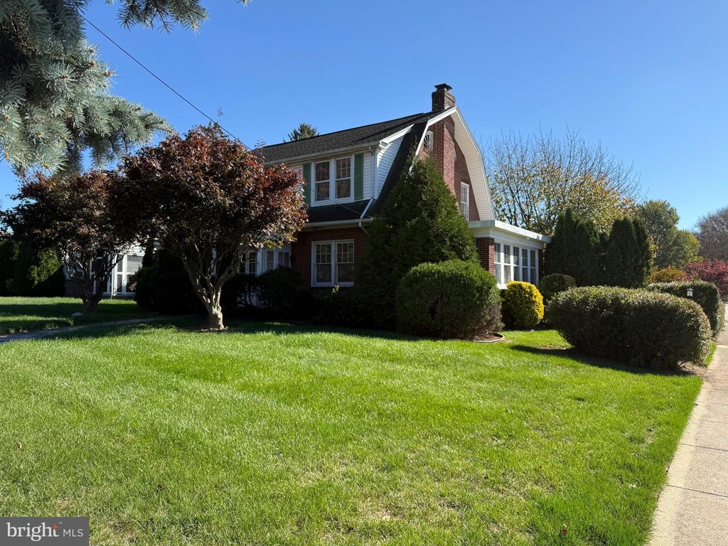 Photo of 3200 E Market Street, YORK, PA 17402 (MLS # PAYK2092718)