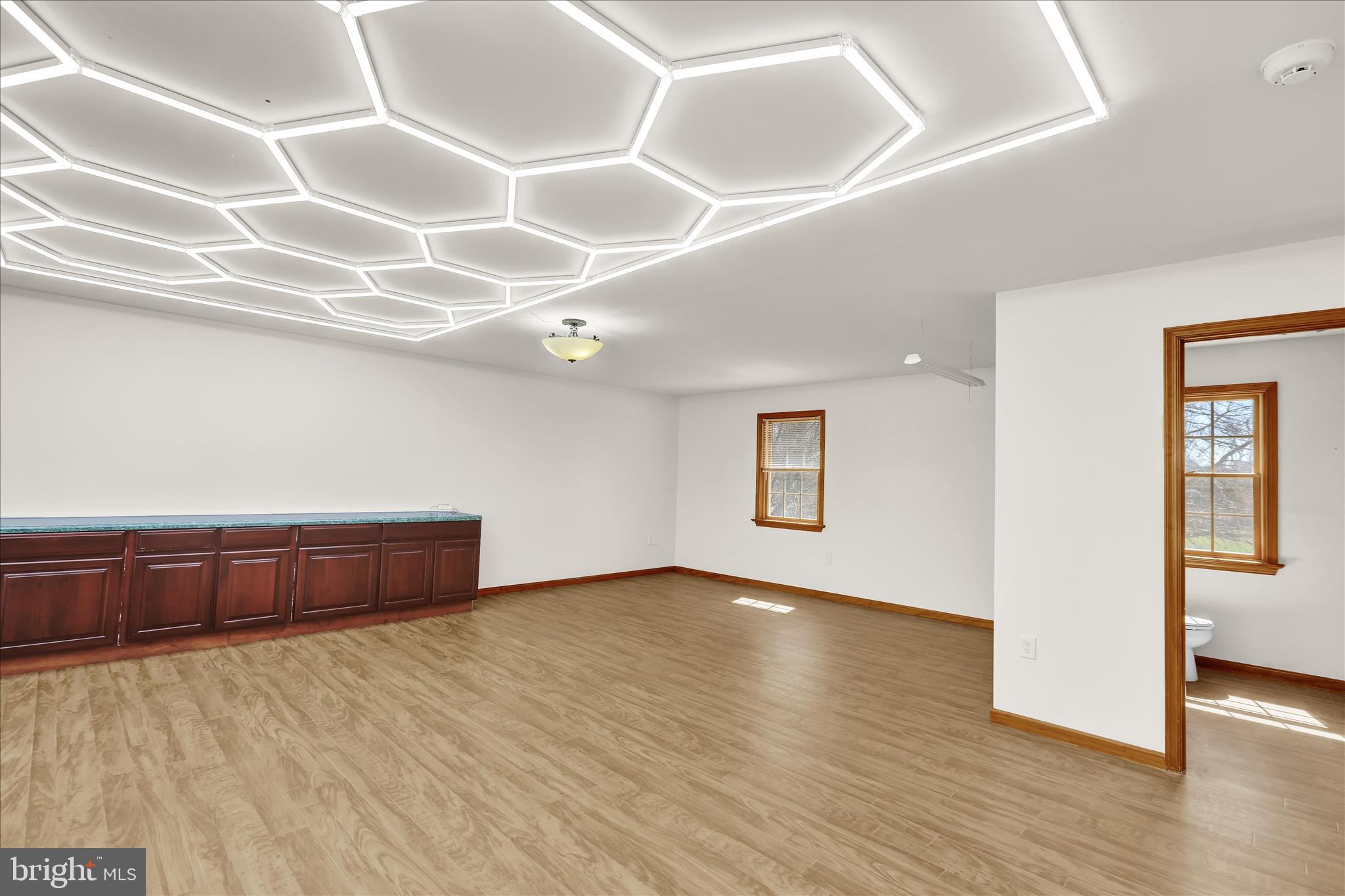 CREEKSIDE ESTATES - Residential