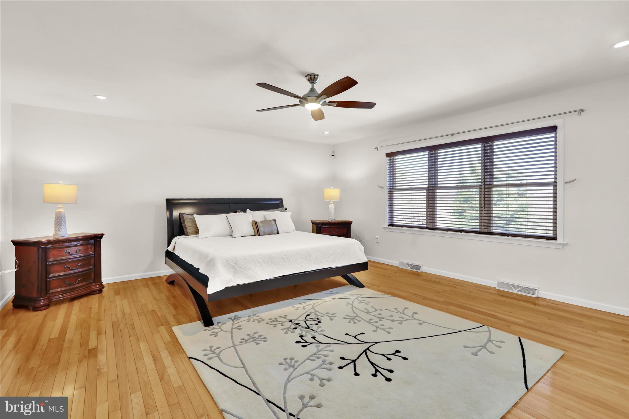 CREEKSIDE ESTATES - Residential