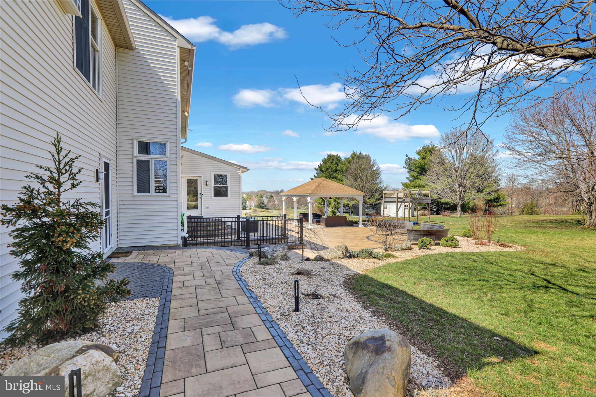 CREEKSIDE ESTATES - Residential