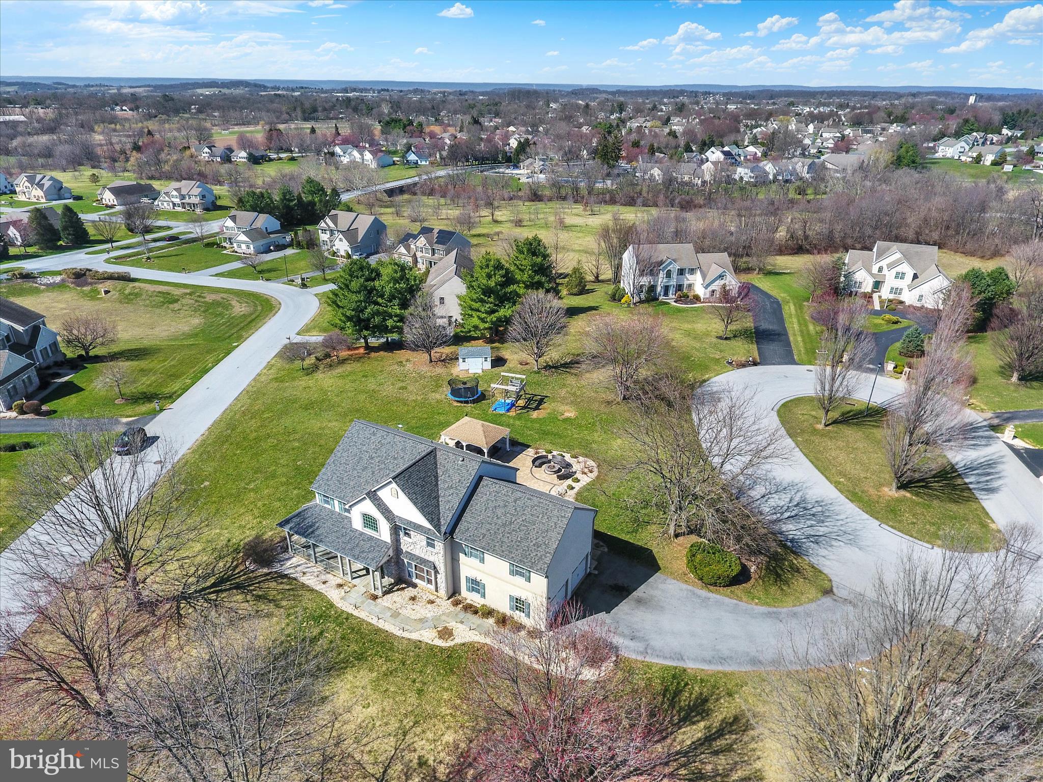 CREEKSIDE ESTATES - Residential