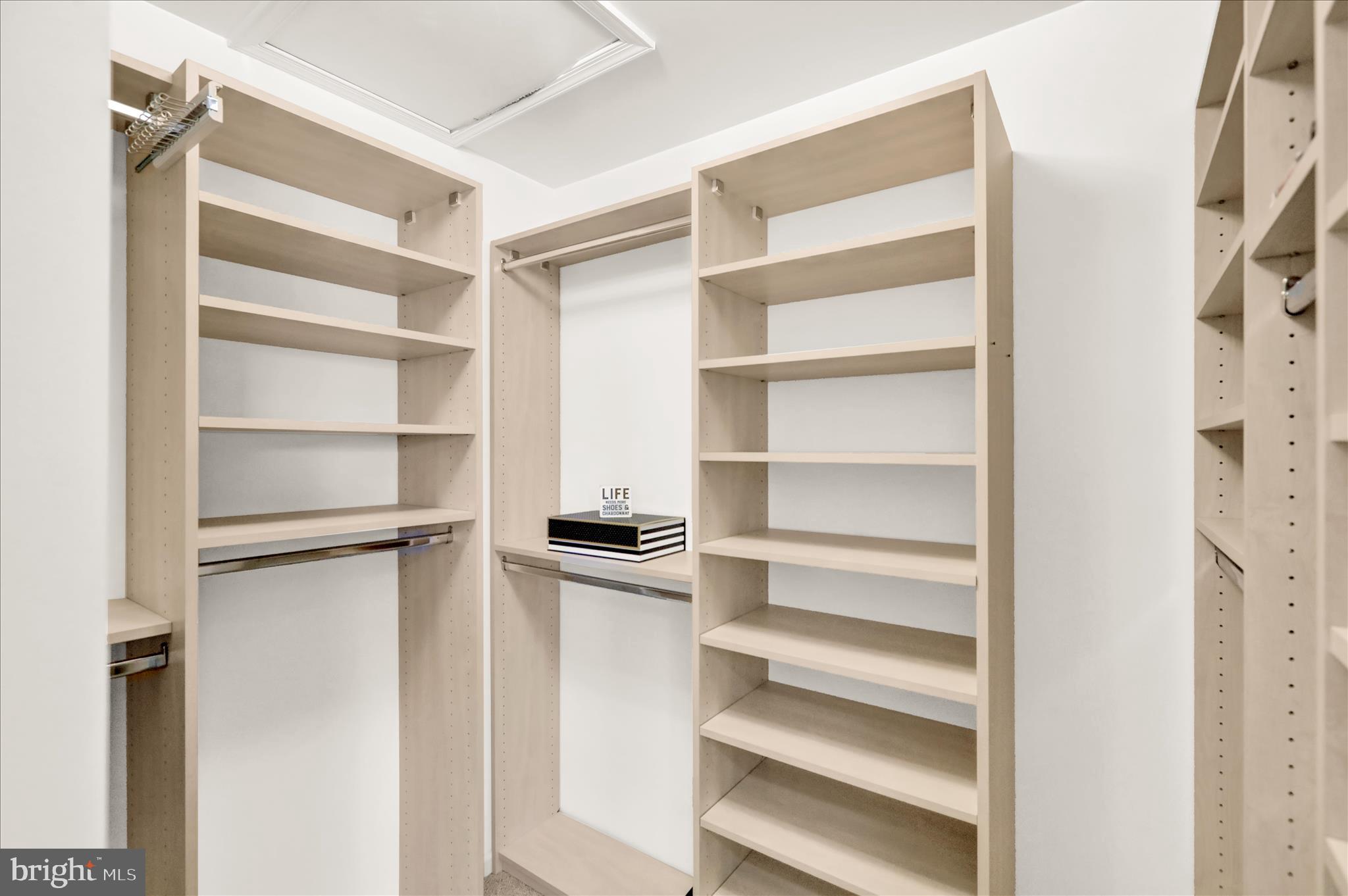 CREEKSIDE ESTATES - Residential